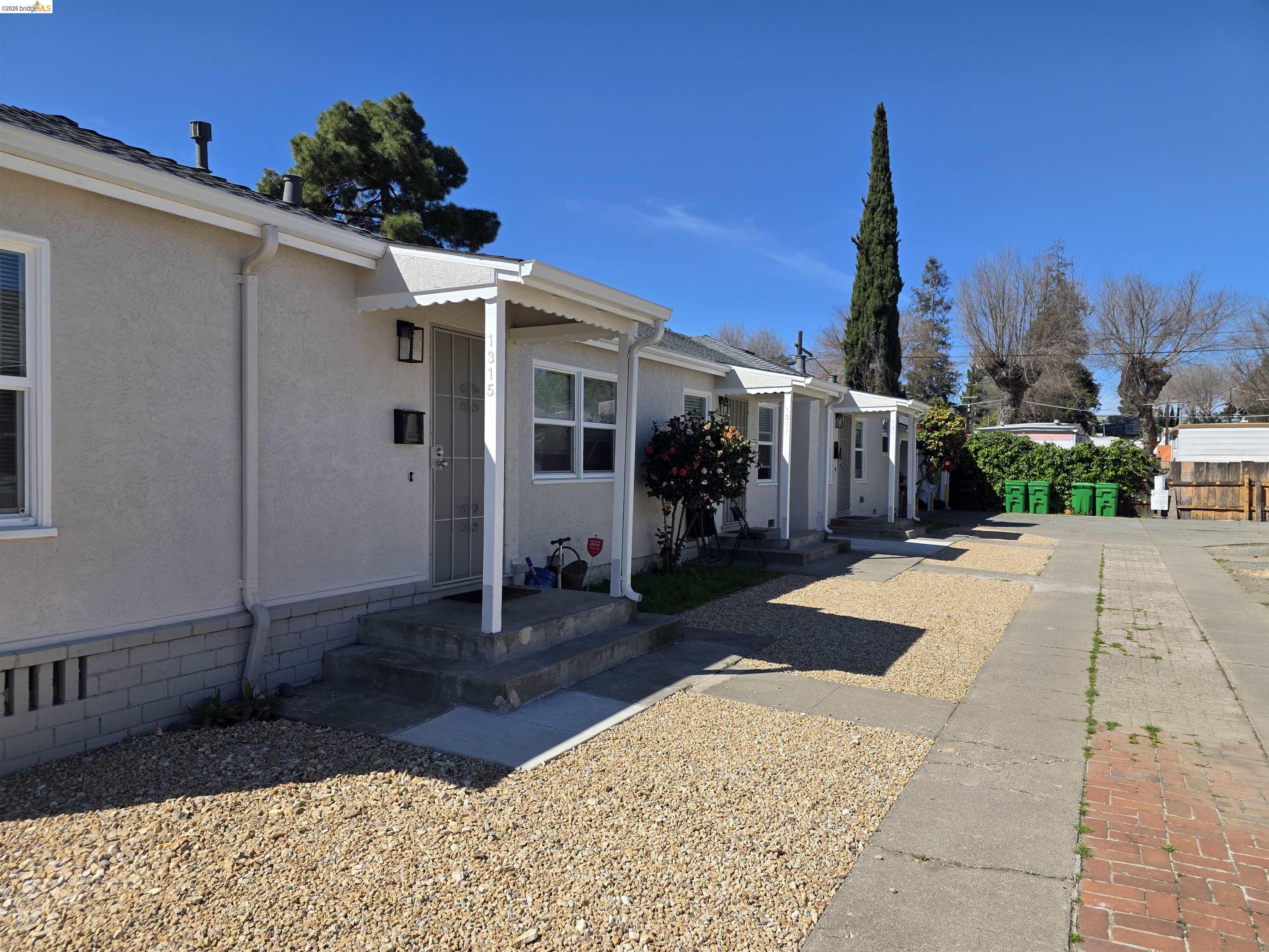 Detail Gallery Image 3 of 22 For 1315 135th Ave, San Leandro,  CA 94578 - – Beds | – Baths