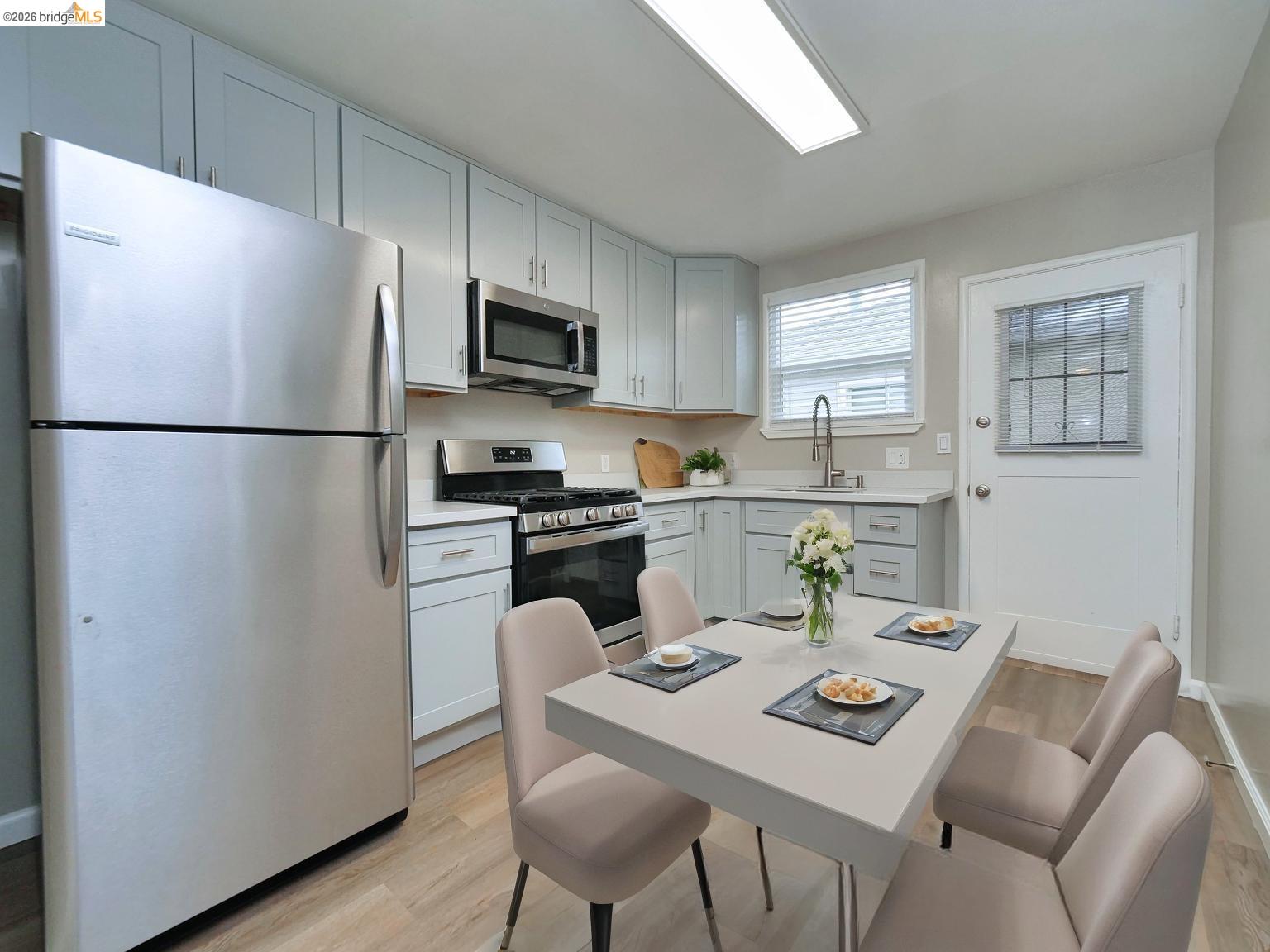 Detail Gallery Image 6 of 22 For 1315 135th Ave, San Leandro,  CA 94578 - – Beds | – Baths