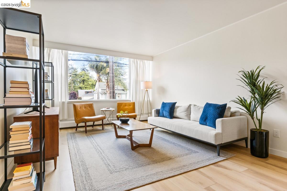 Photo #3: 41131329 Listing: Photo #3