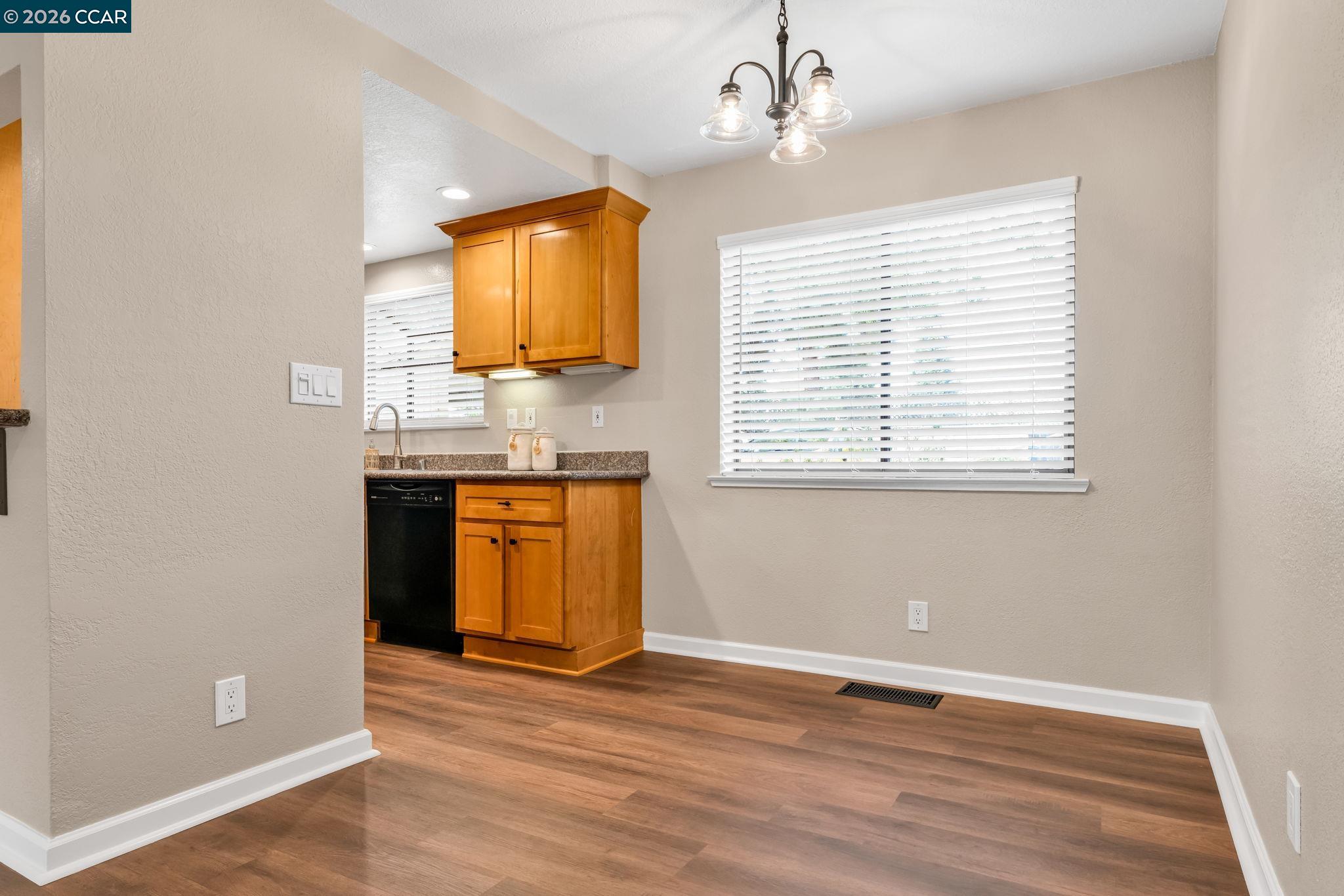 Photo #14: 41131332 Listing: Photo #14