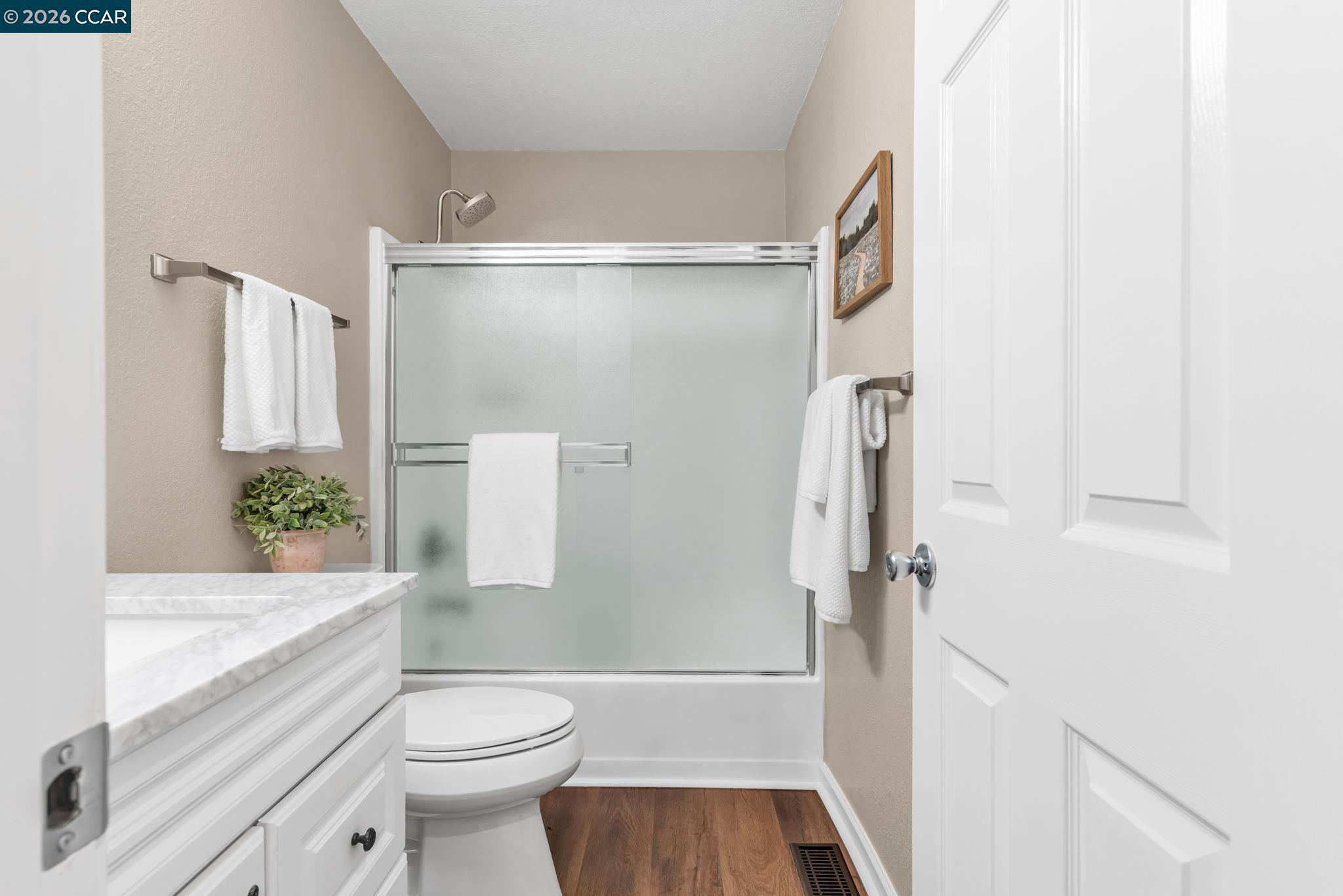 Photo #25: 41131332 Listing: Photo #25