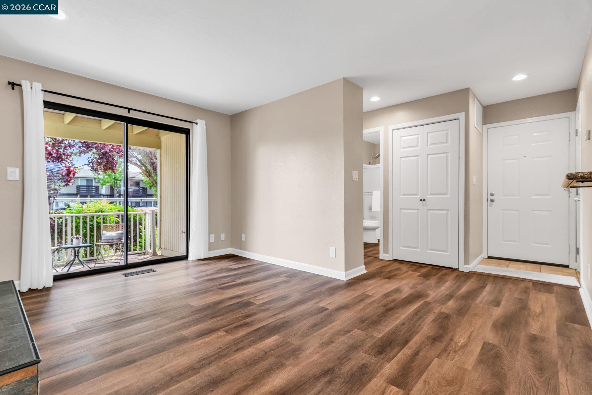 Photo #4: 41131332 Listing: Photo #4