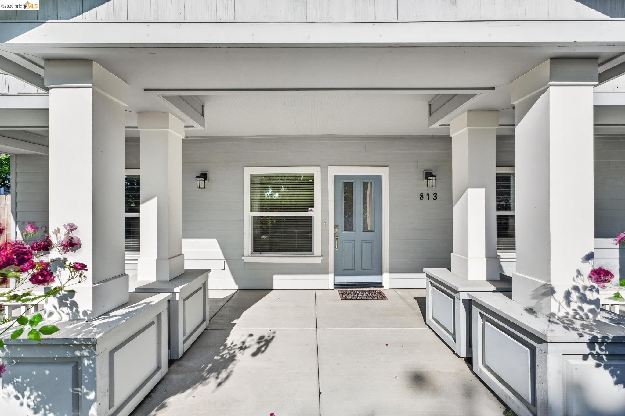 Detail Gallery Image 2 of 16 For 813 S School St, Lodi,  CA 95240 - 3 Beds | 2 Baths