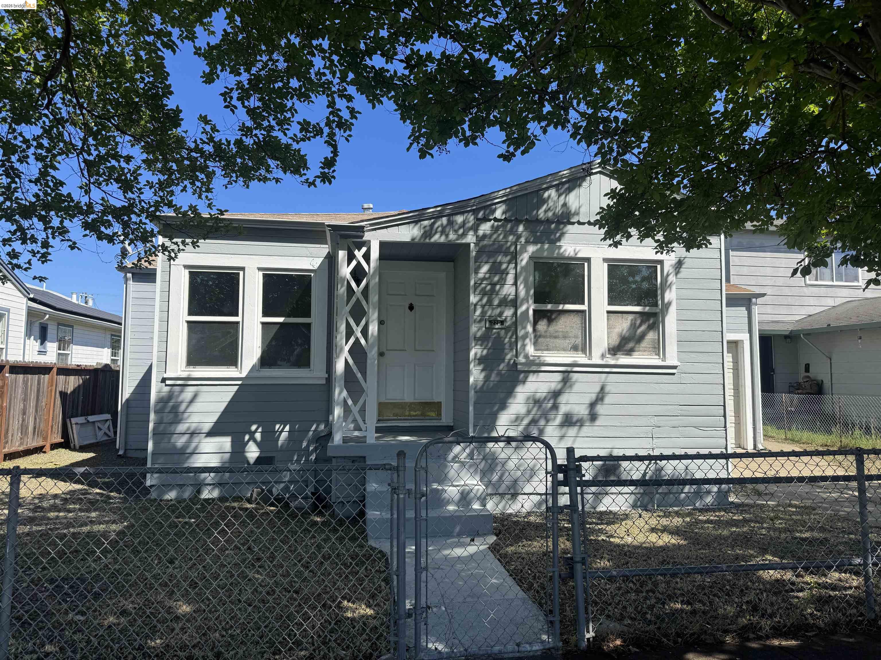 Detail Gallery Image 5 of 21 For 220 13th St, Vallejo,  CA 94590 - 2 Beds | 1 Baths