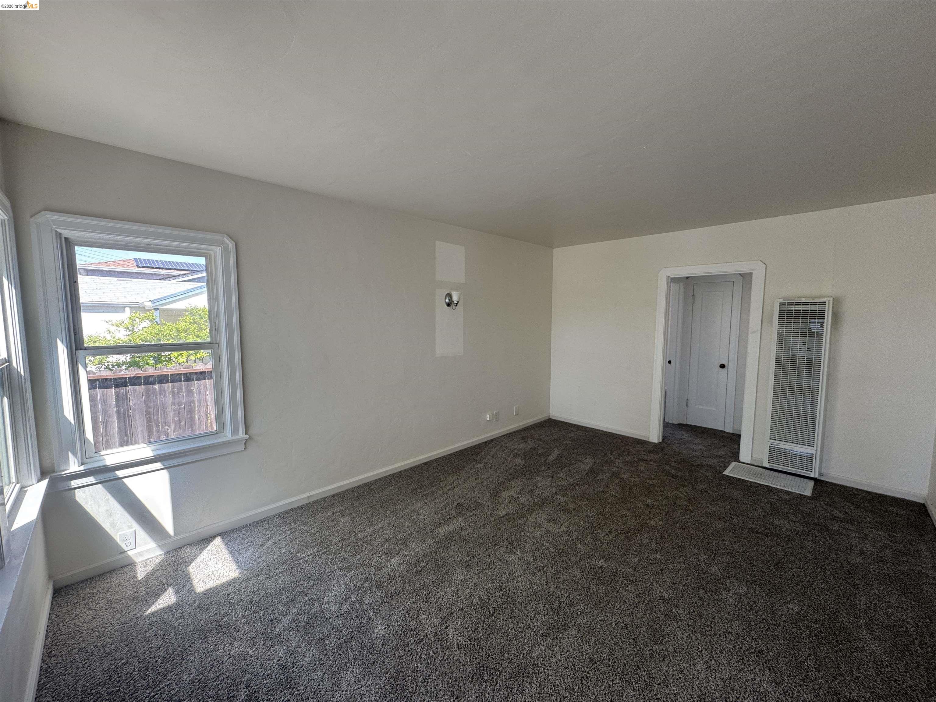 Detail Gallery Image 8 of 21 For 220 13th St, Vallejo,  CA 94590 - 2 Beds | 1 Baths