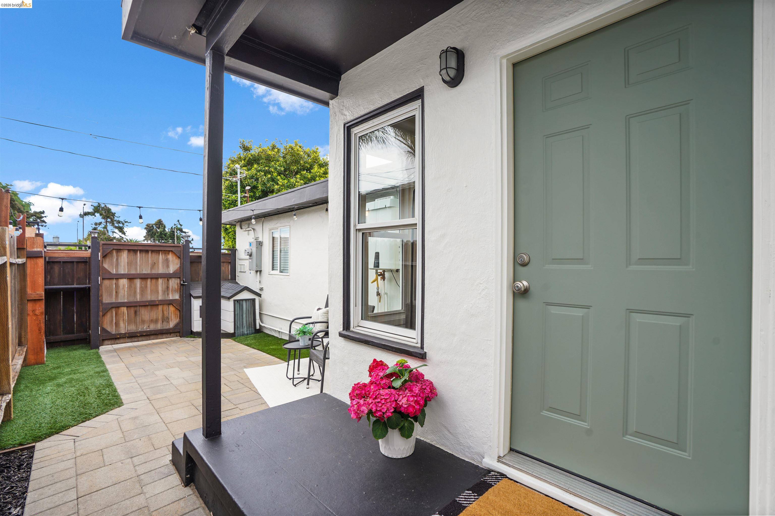 Detail Gallery Image 31 of 39 For 2339 Mcbryde Ave, Richmond,  CA 94804 - 2 Beds | 1 Baths