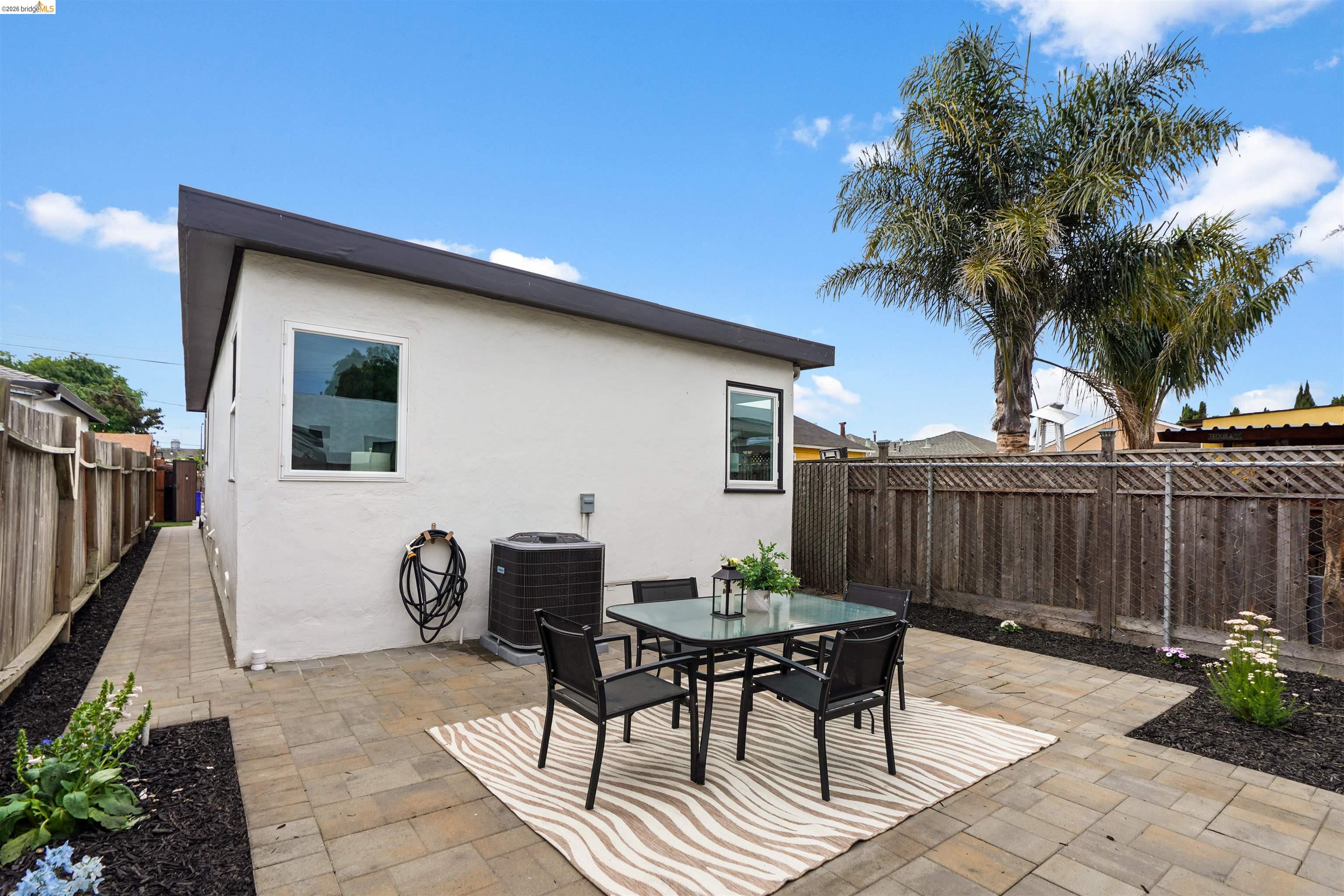 Detail Gallery Image 34 of 39 For 2339 Mcbryde Ave, Richmond,  CA 94804 - 2 Beds | 1 Baths