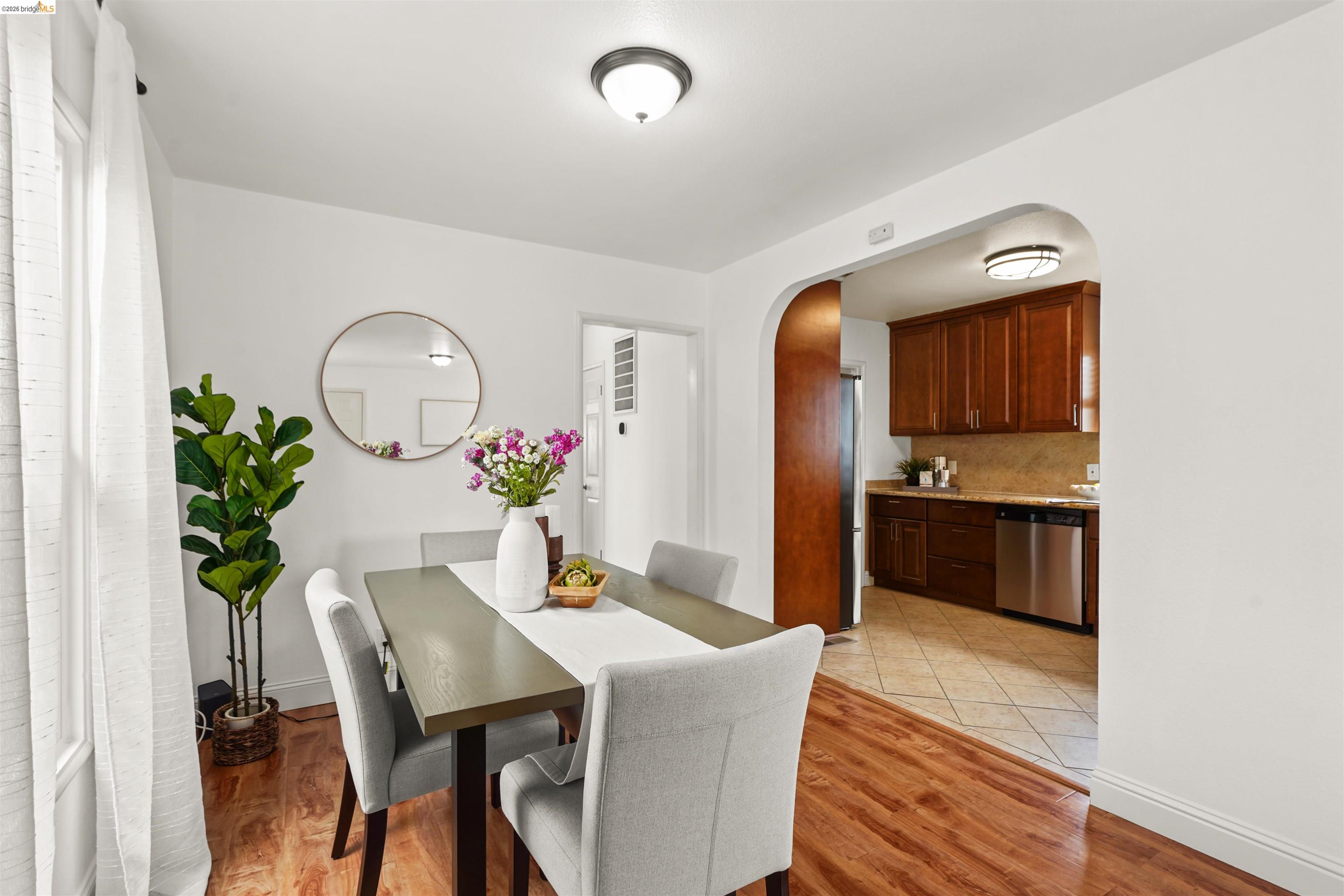 Detail Gallery Image 9 of 39 For 2339 Mcbryde Ave, Richmond,  CA 94804 - 2 Beds | 1 Baths