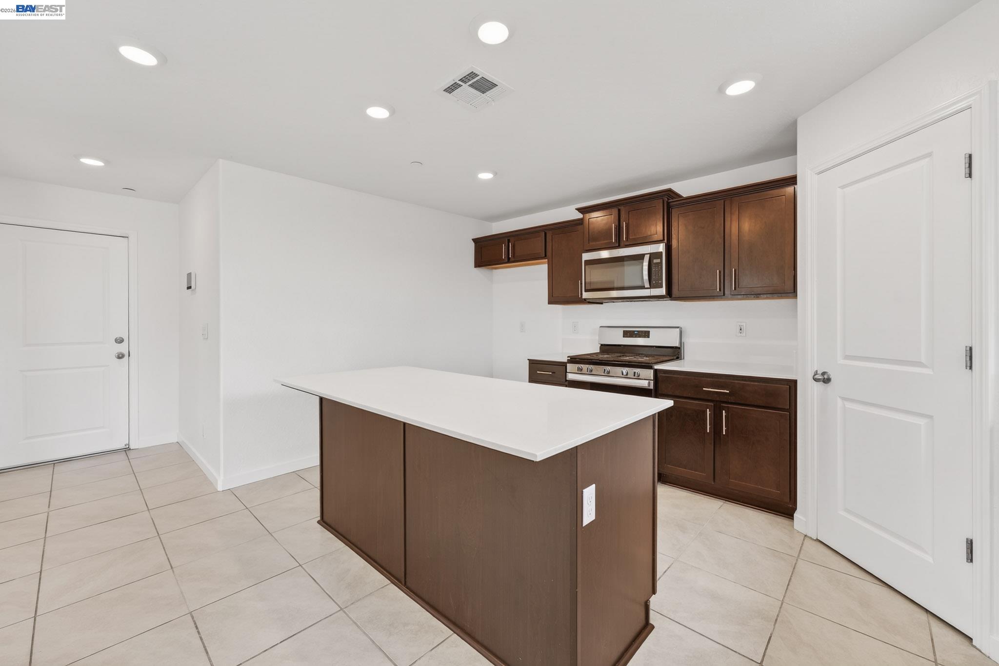 Detail Gallery Image 26 of 63 For 2280 Craig Ct, Los Banos,  CA 93635 - 5 Beds | 3/1 Baths