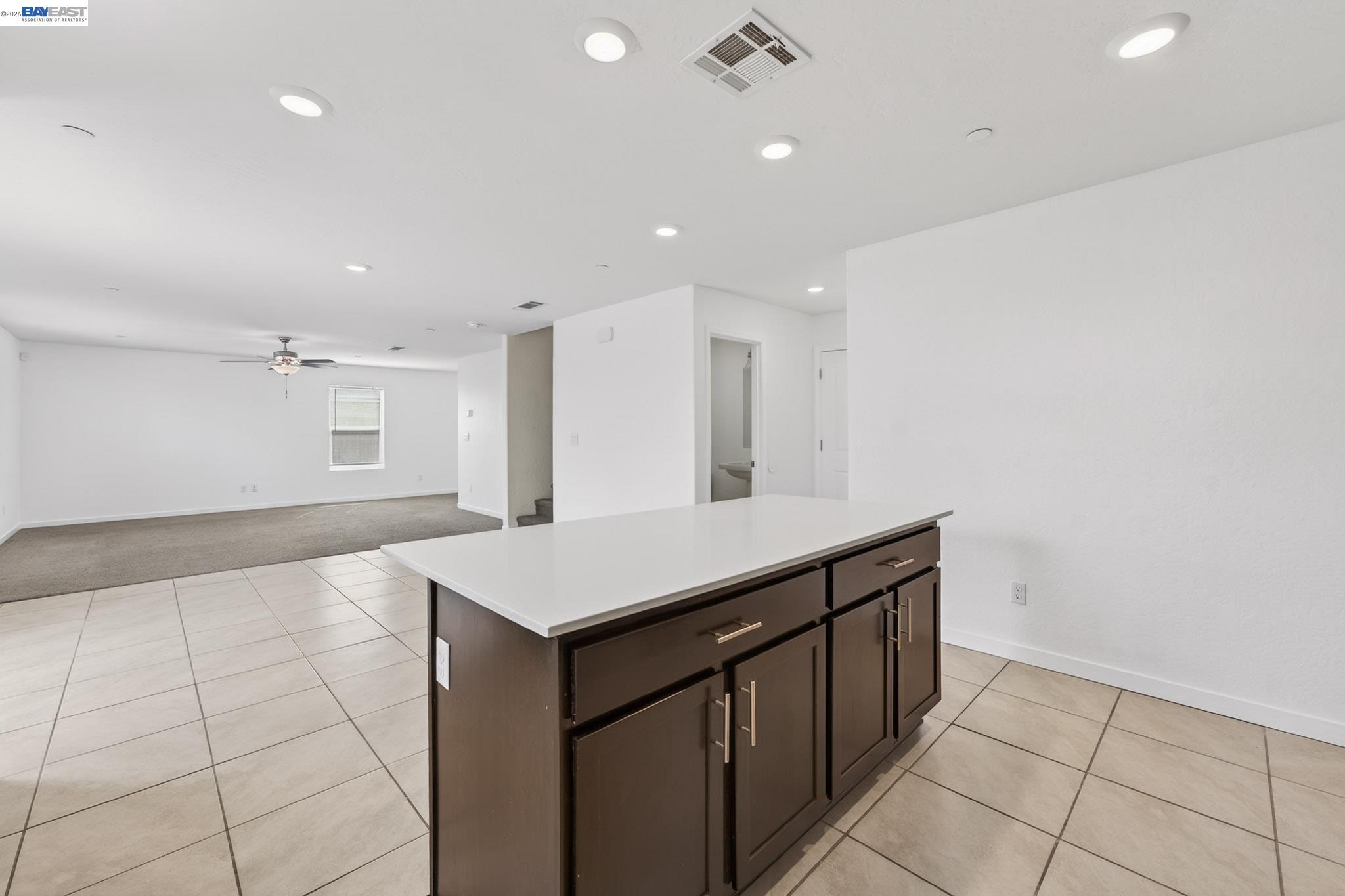 Detail Gallery Image 27 of 63 For 2280 Craig Ct, Los Banos,  CA 93635 - 5 Beds | 3/1 Baths
