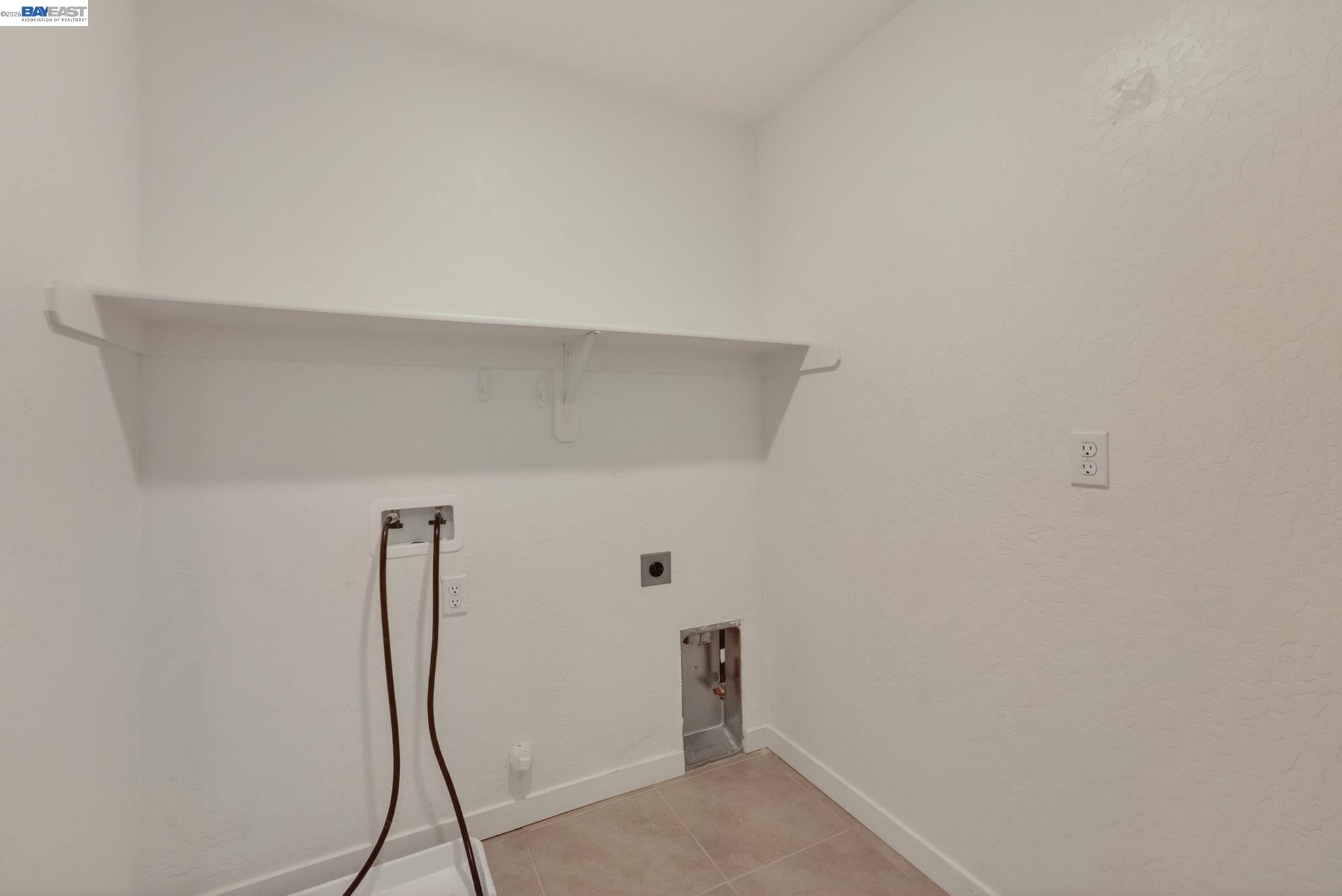 Detail Gallery Image 54 of 63 For 2280 Craig Ct, Los Banos,  CA 93635 - 5 Beds | 3/1 Baths