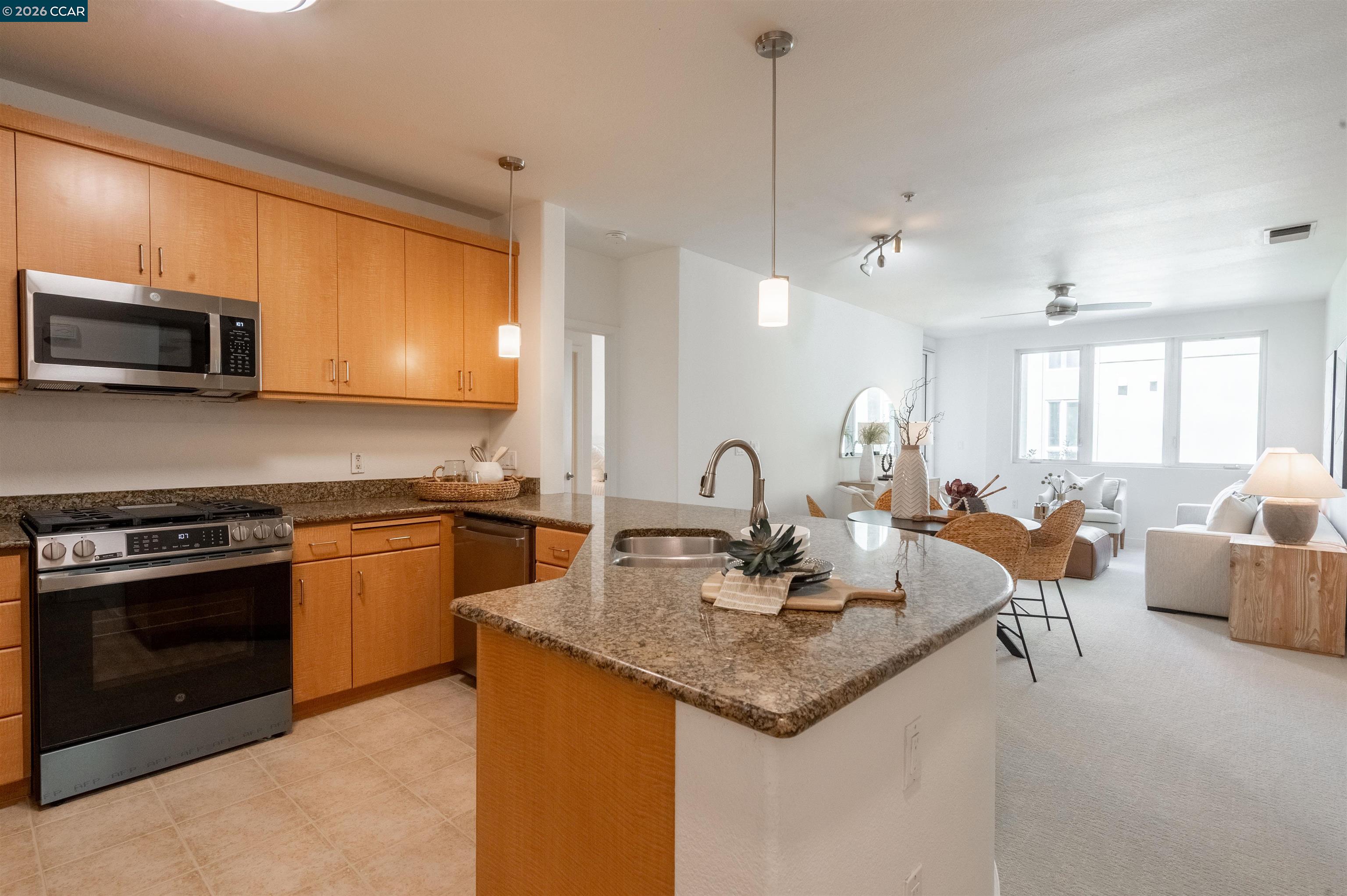 Photo #3: 41131342 Listing: Photo #3