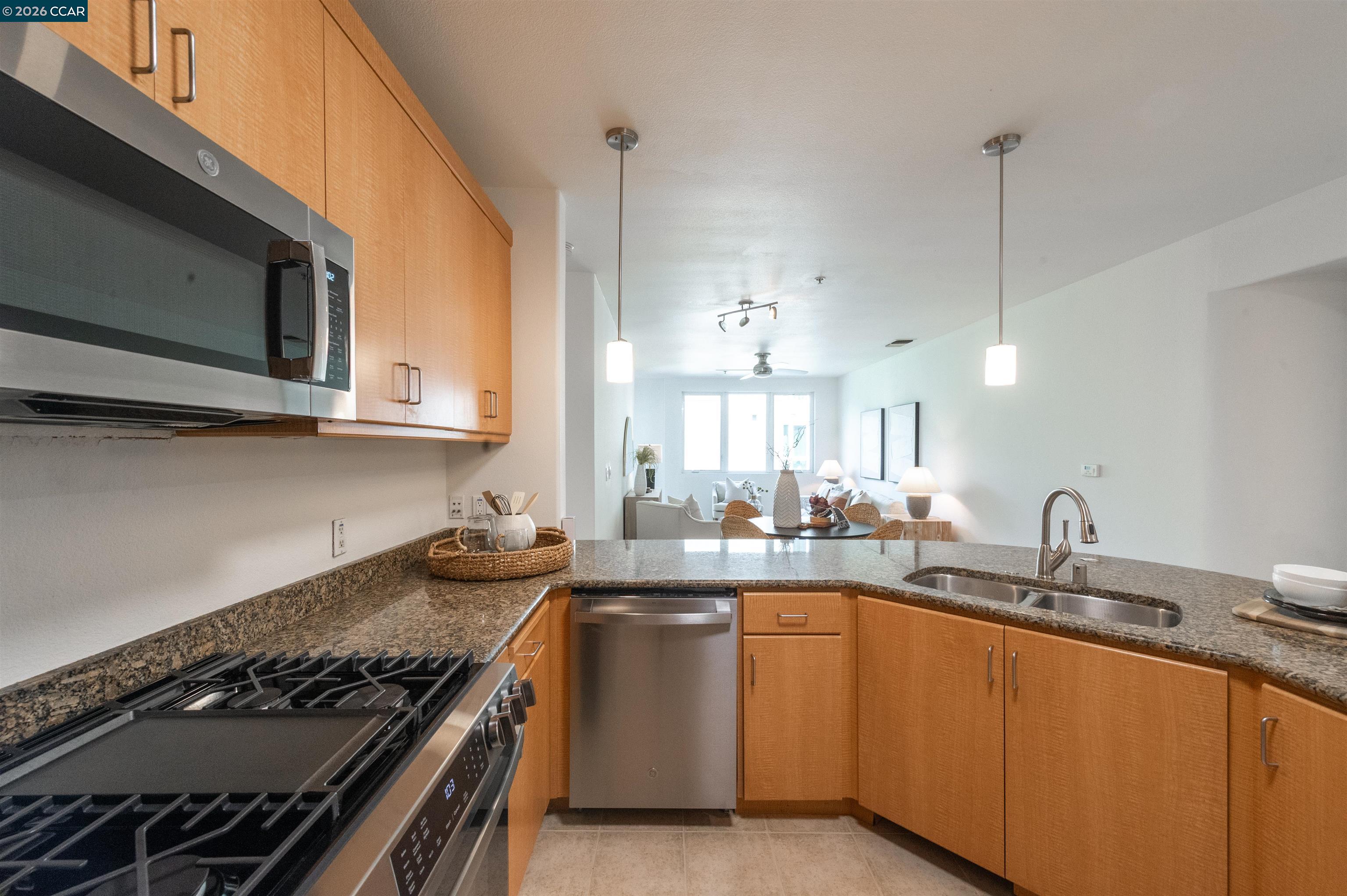 Photo #4: 41131342 Listing: Photo #4