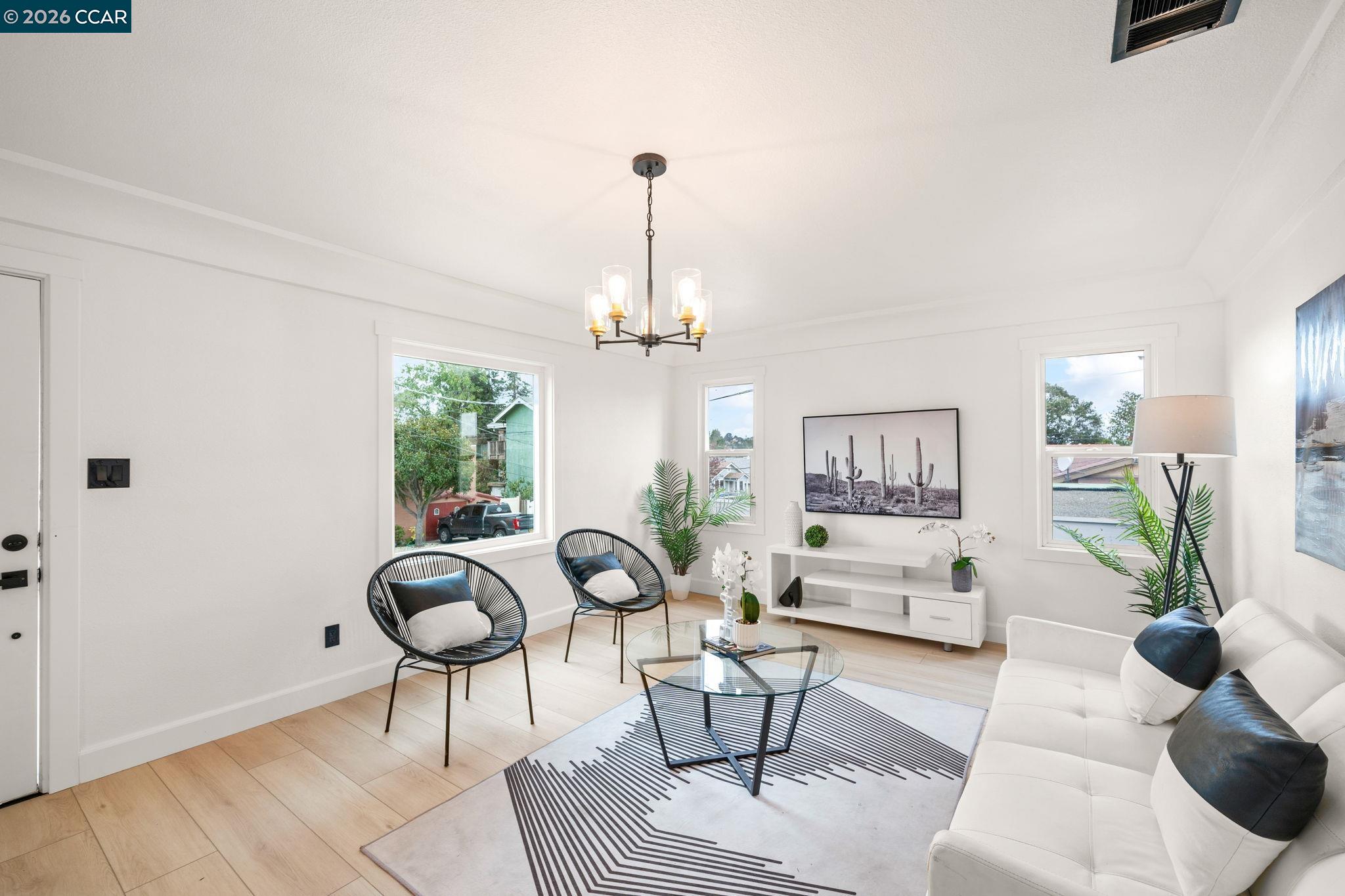 Detail Gallery Image 4 of 54 For 220 Cassady St, Vallejo,  CA 94590 - 3 Beds | 2 Baths