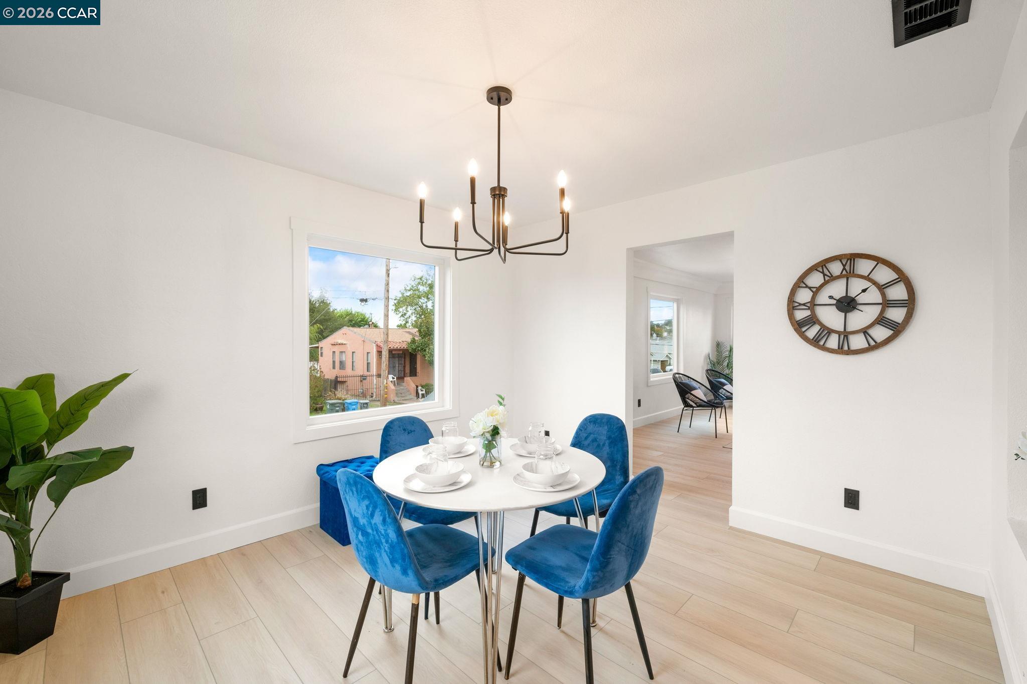 Detail Gallery Image 6 of 54 For 220 Cassady St, Vallejo,  CA 94590 - 3 Beds | 2 Baths