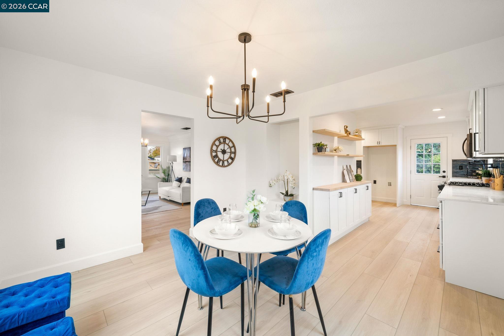 Detail Gallery Image 7 of 54 For 220 Cassady St, Vallejo,  CA 94590 - 3 Beds | 2 Baths