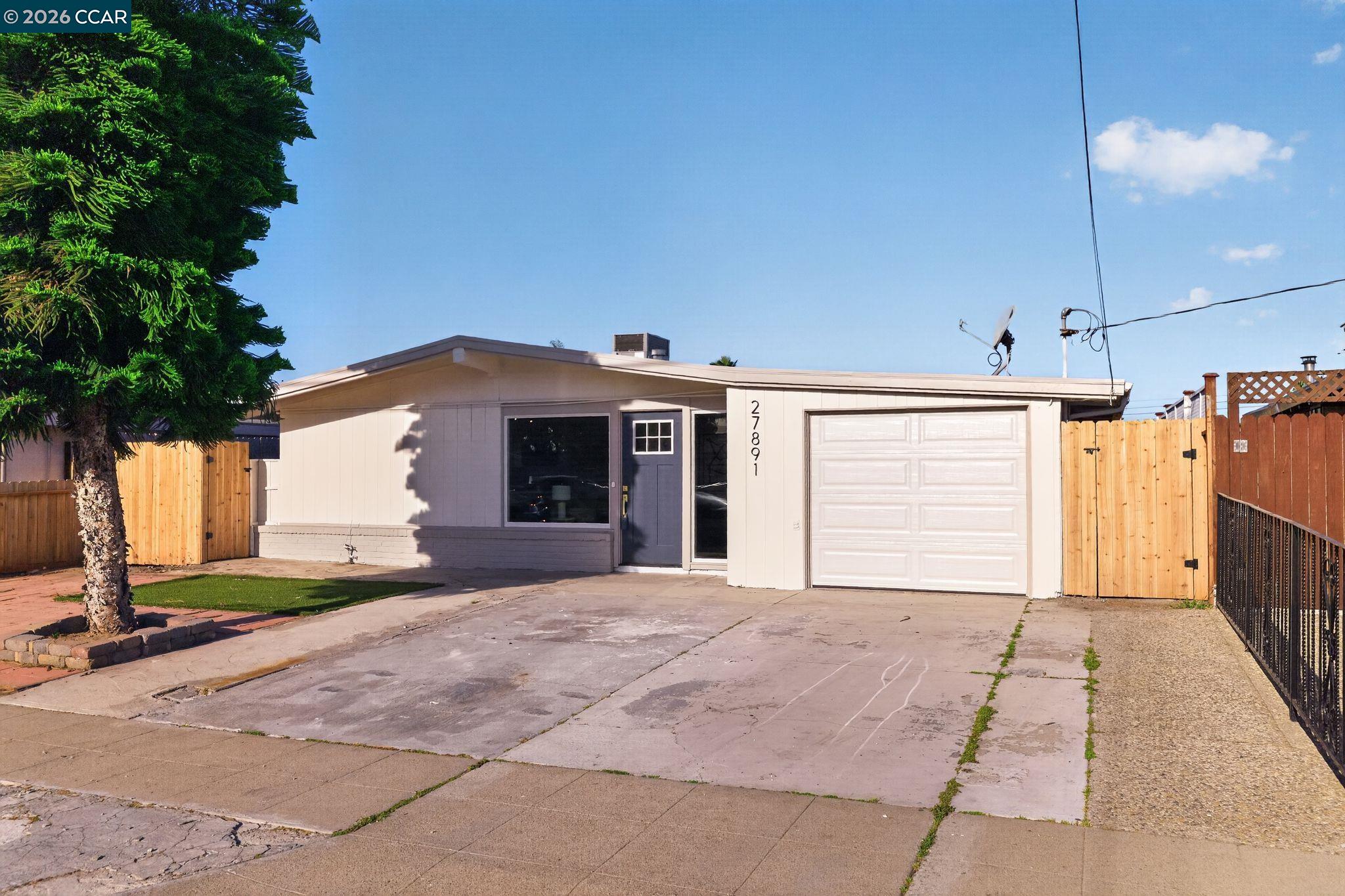 Detail Gallery Image 2 of 32 For 27891 Ormond Ave, Hayward,  CA 94544 - 3 Beds | 2 Baths