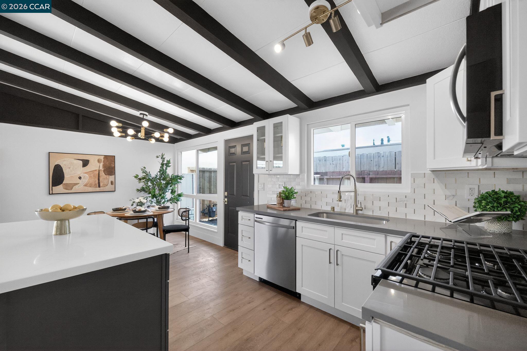 Detail Gallery Image 13 of 32 For 27891 Ormond Ave, Hayward,  CA 94544 - 3 Beds | 2 Baths