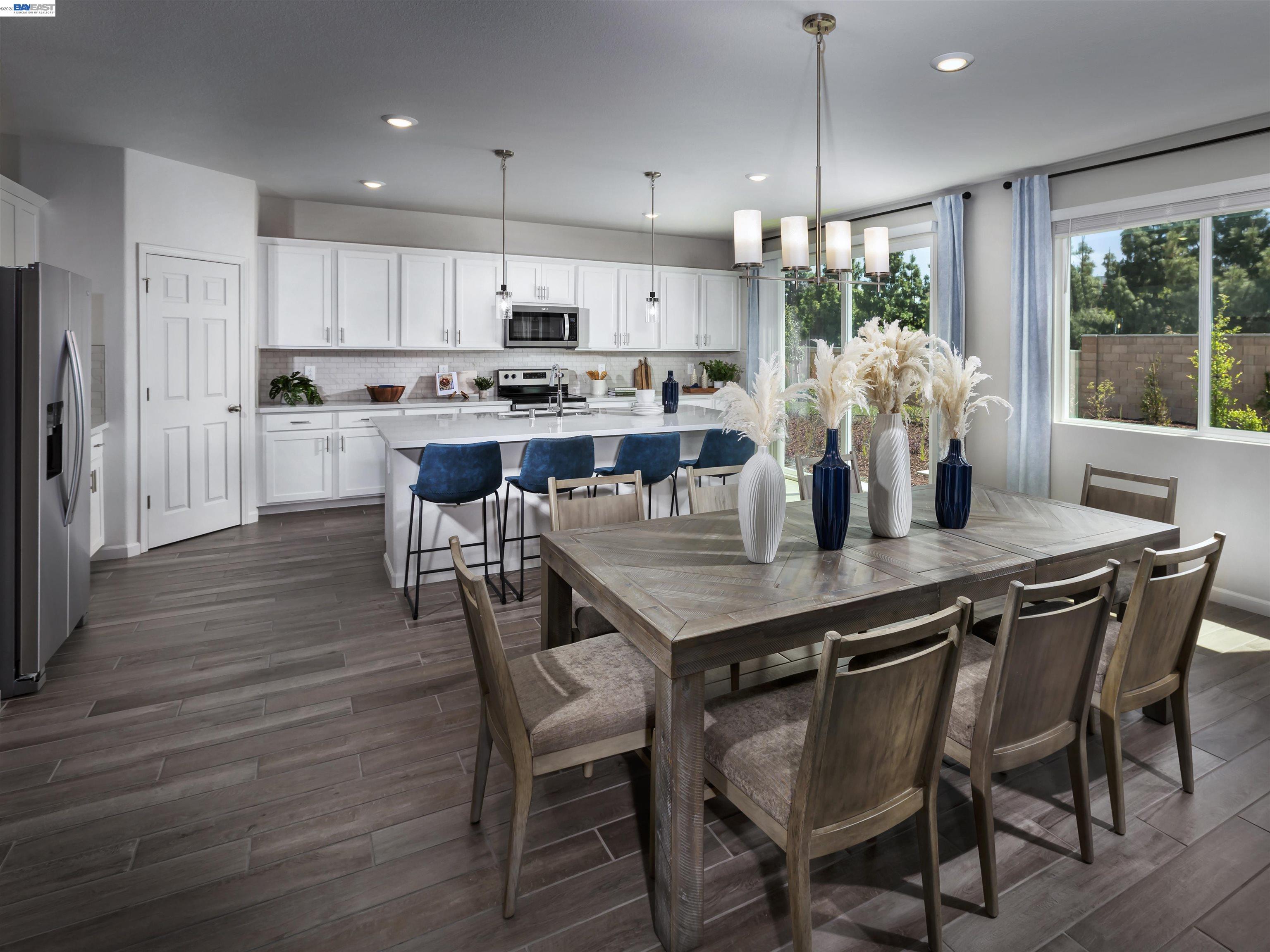 Detail Gallery Image 10 of 13 For 614 Channel Cir, Oakley,  CA 94561 - 4 Beds | 3 Baths