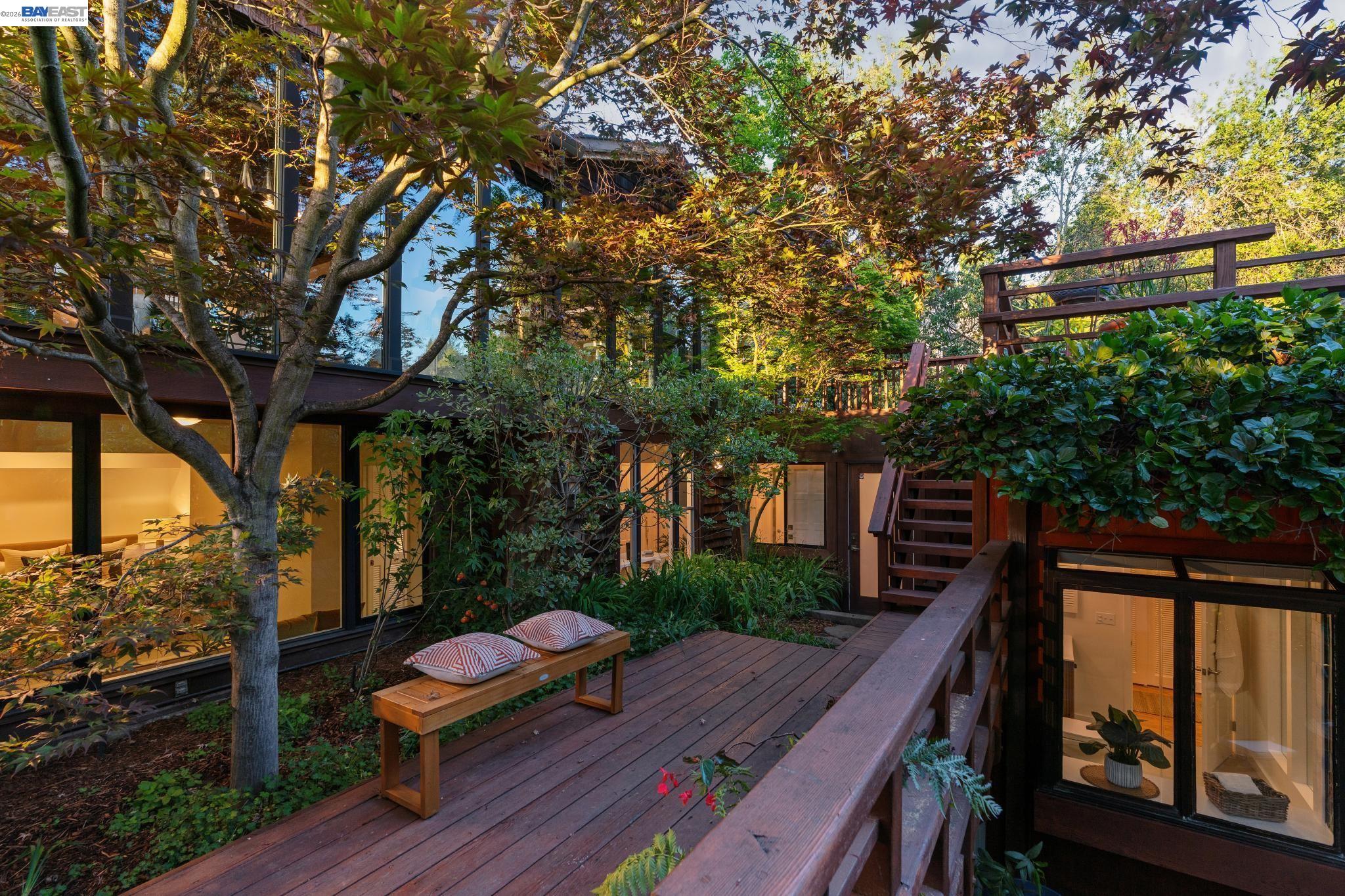 Detail Gallery Image 2 of 60 For 1166 Cragmont Avenue, Berkeley,  CA 94708 - 3 Beds | 3 Baths