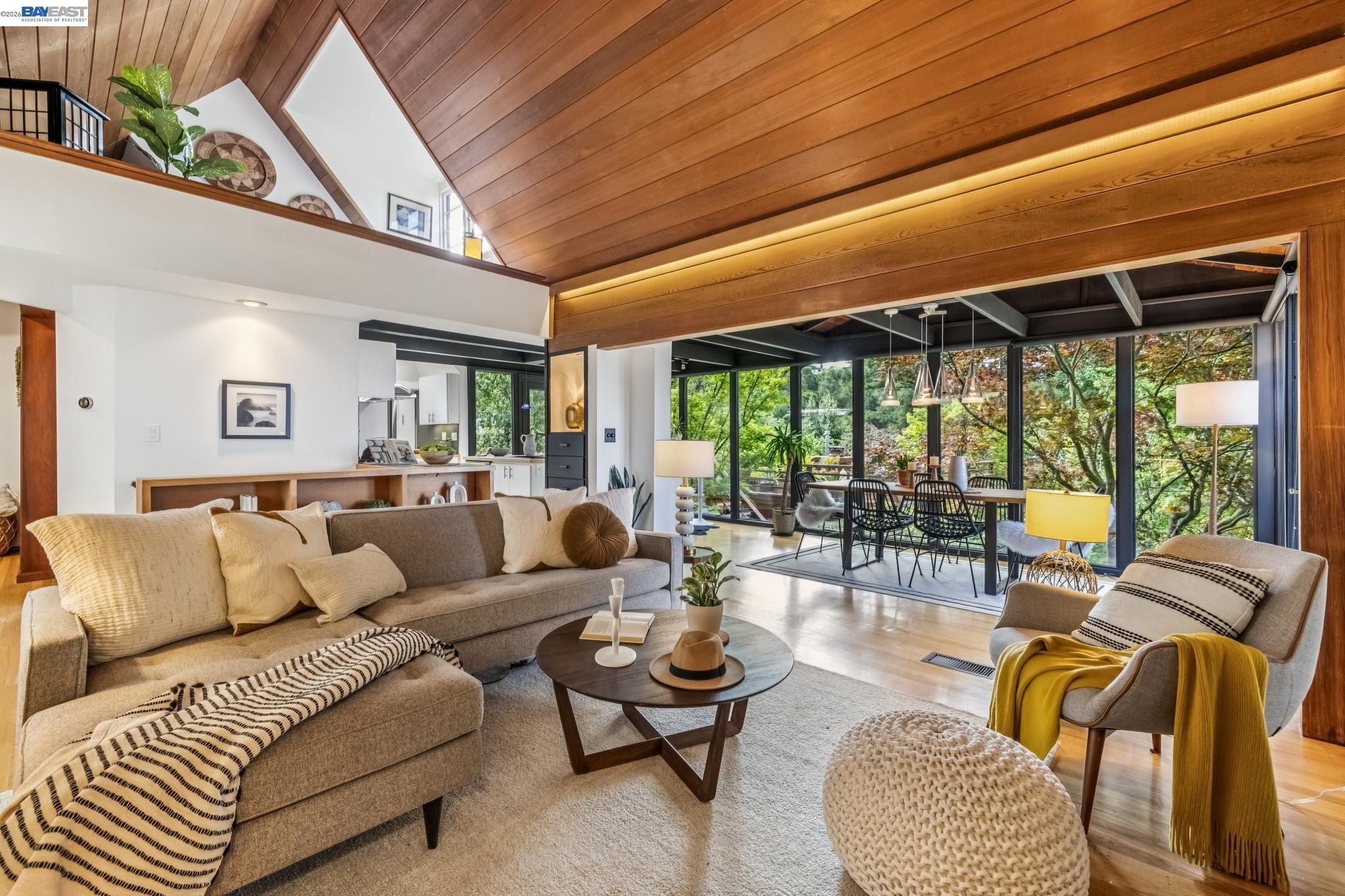 Detail Gallery Image 17 of 60 For 1166 Cragmont Avenue, Berkeley,  CA 94708 - 3 Beds | 3 Baths