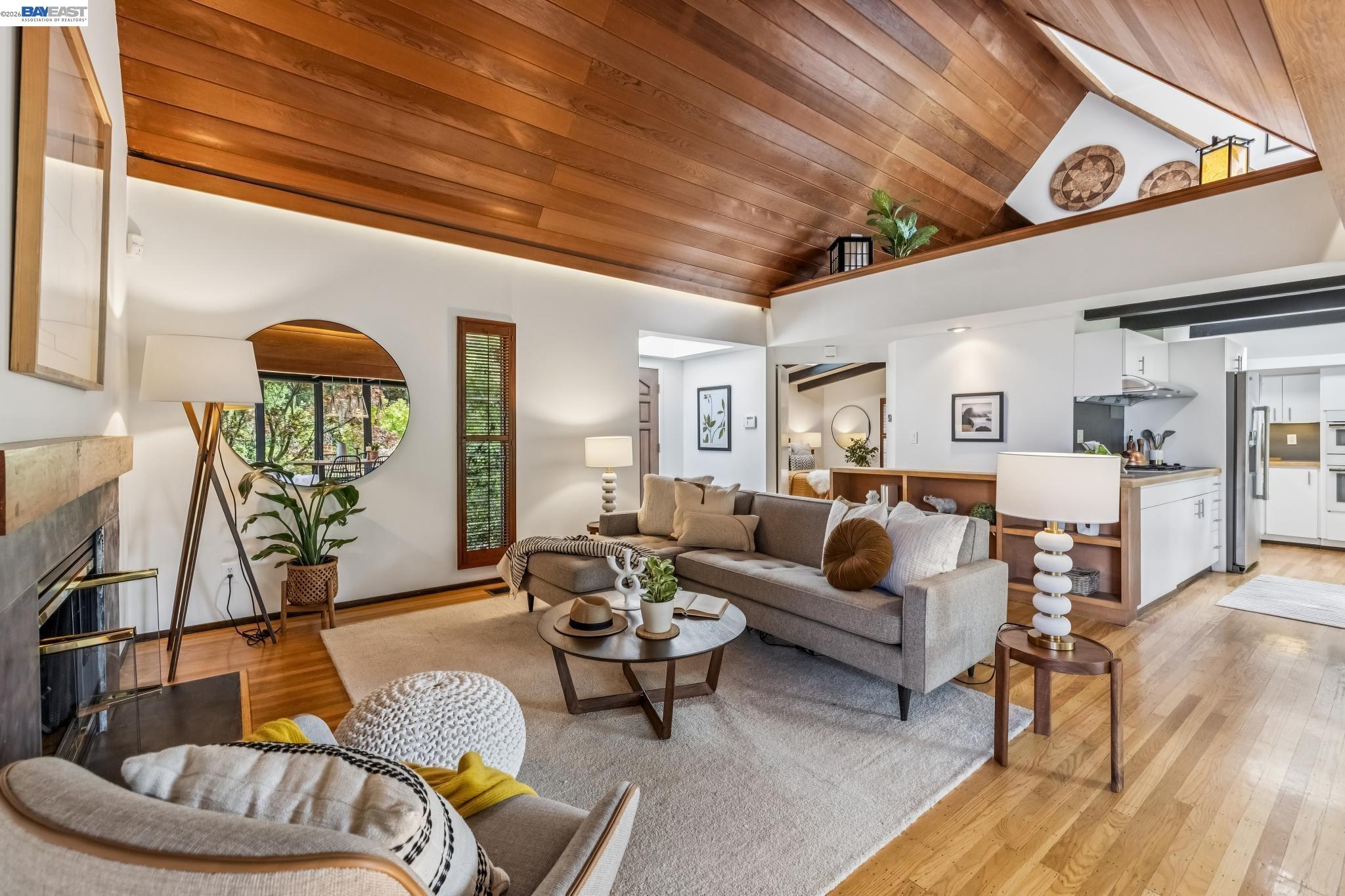 Detail Gallery Image 19 of 60 For 1166 Cragmont Avenue, Berkeley,  CA 94708 - 3 Beds | 3 Baths