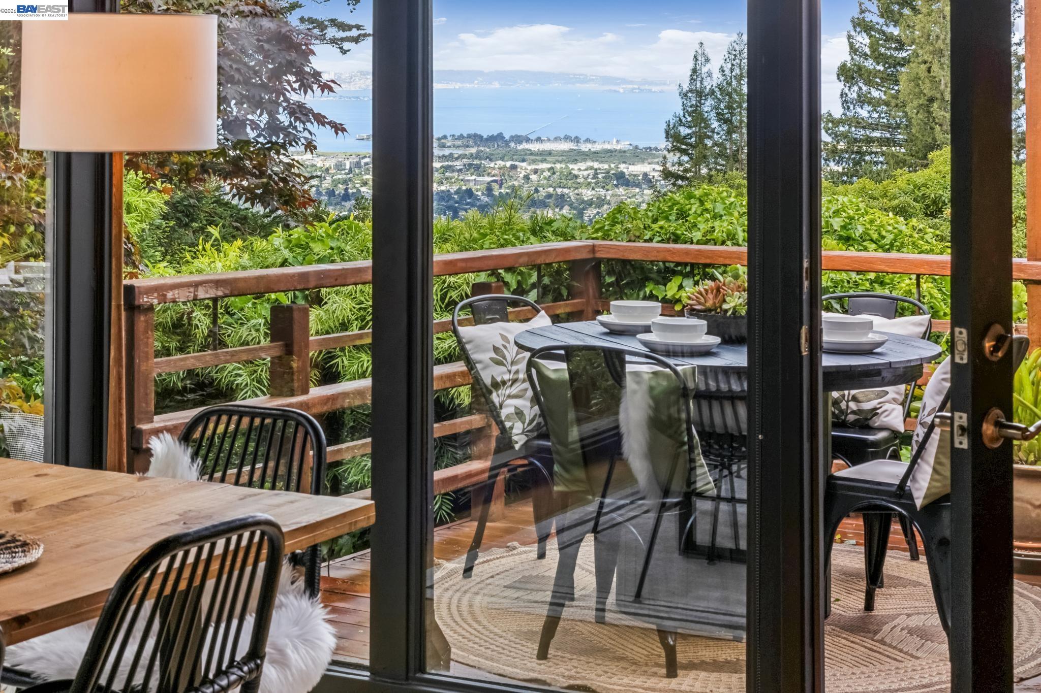 Detail Gallery Image 23 of 60 For 1166 Cragmont Avenue, Berkeley,  CA 94708 - 3 Beds | 3 Baths