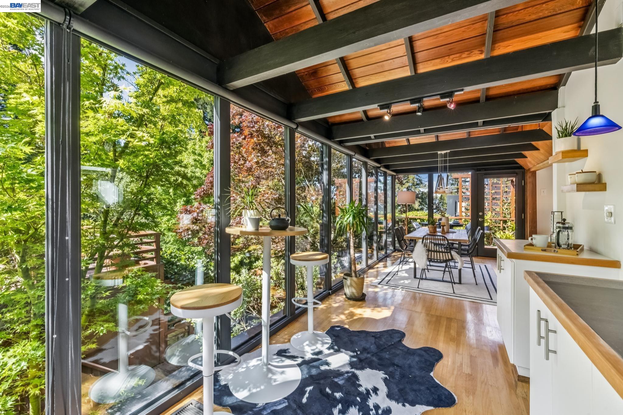 Detail Gallery Image 26 of 60 For 1166 Cragmont Avenue, Berkeley,  CA 94708 - 3 Beds | 3 Baths