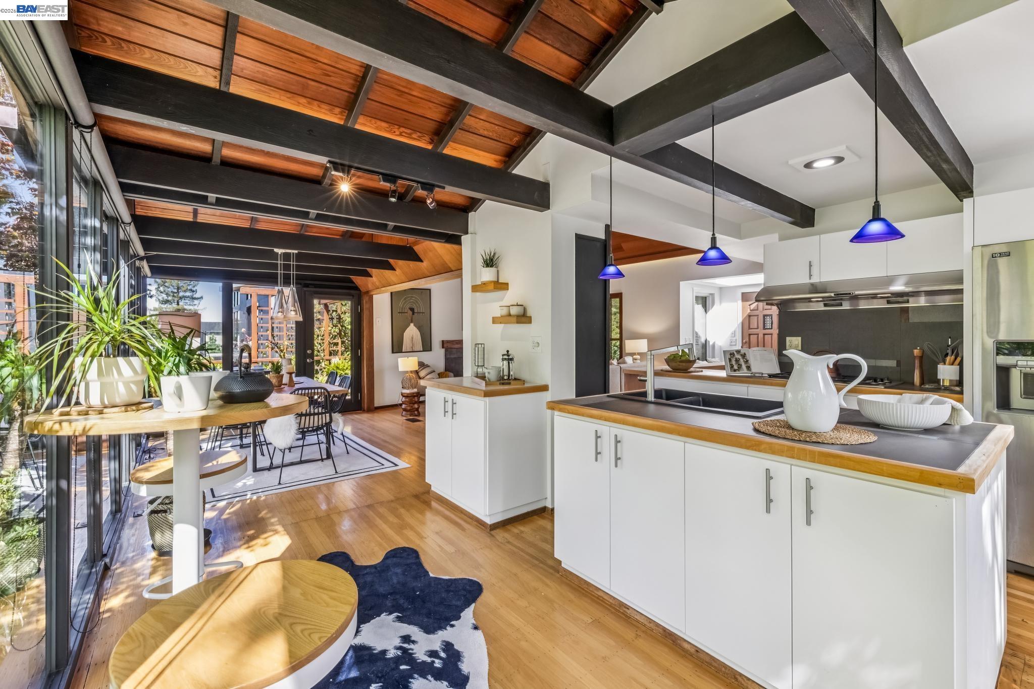 Detail Gallery Image 28 of 60 For 1166 Cragmont Avenue, Berkeley,  CA 94708 - 3 Beds | 3 Baths