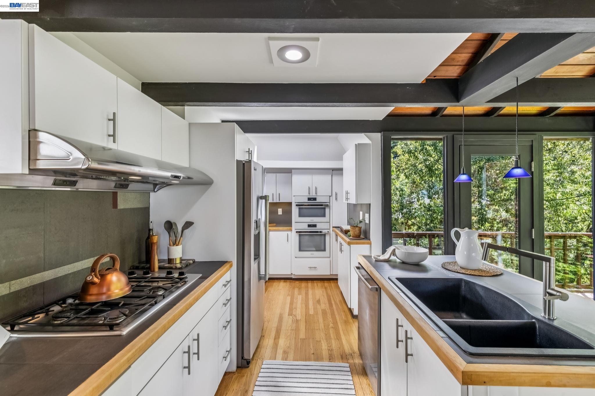 Detail Gallery Image 30 of 60 For 1166 Cragmont Avenue, Berkeley,  CA 94708 - 3 Beds | 3 Baths