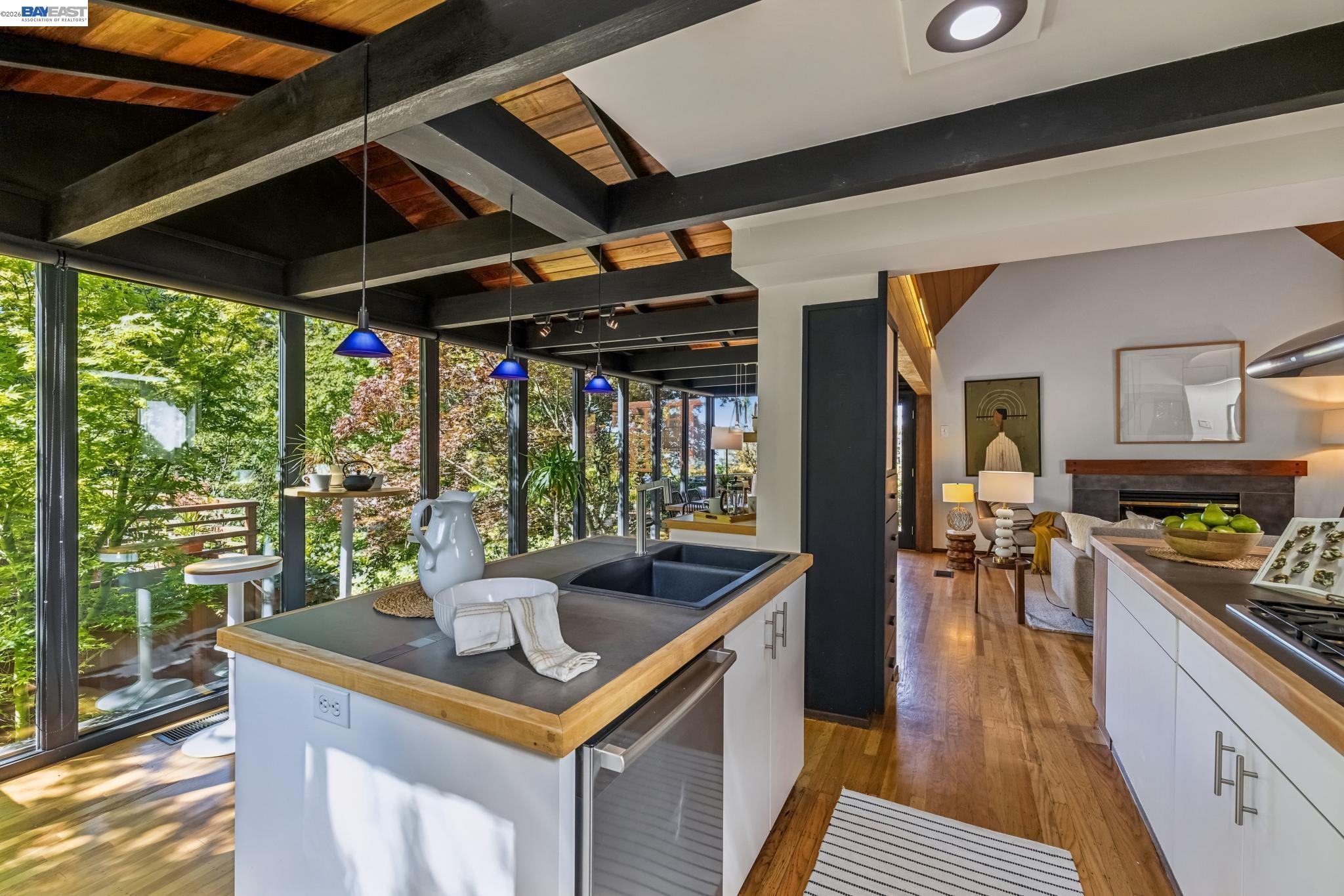 Detail Gallery Image 32 of 60 For 1166 Cragmont Avenue, Berkeley,  CA 94708 - 3 Beds | 3 Baths