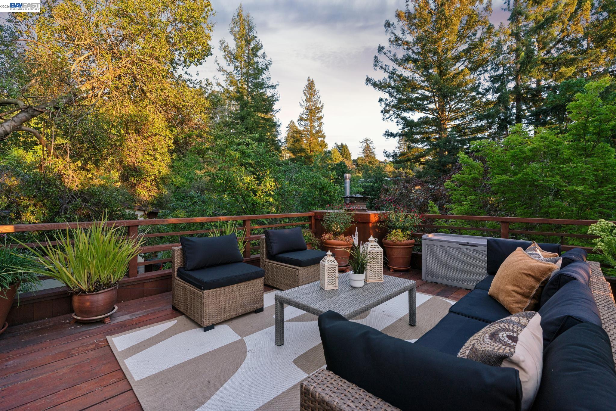 Detail Gallery Image 34 of 60 For 1166 Cragmont Avenue, Berkeley,  CA 94708 - 3 Beds | 3 Baths