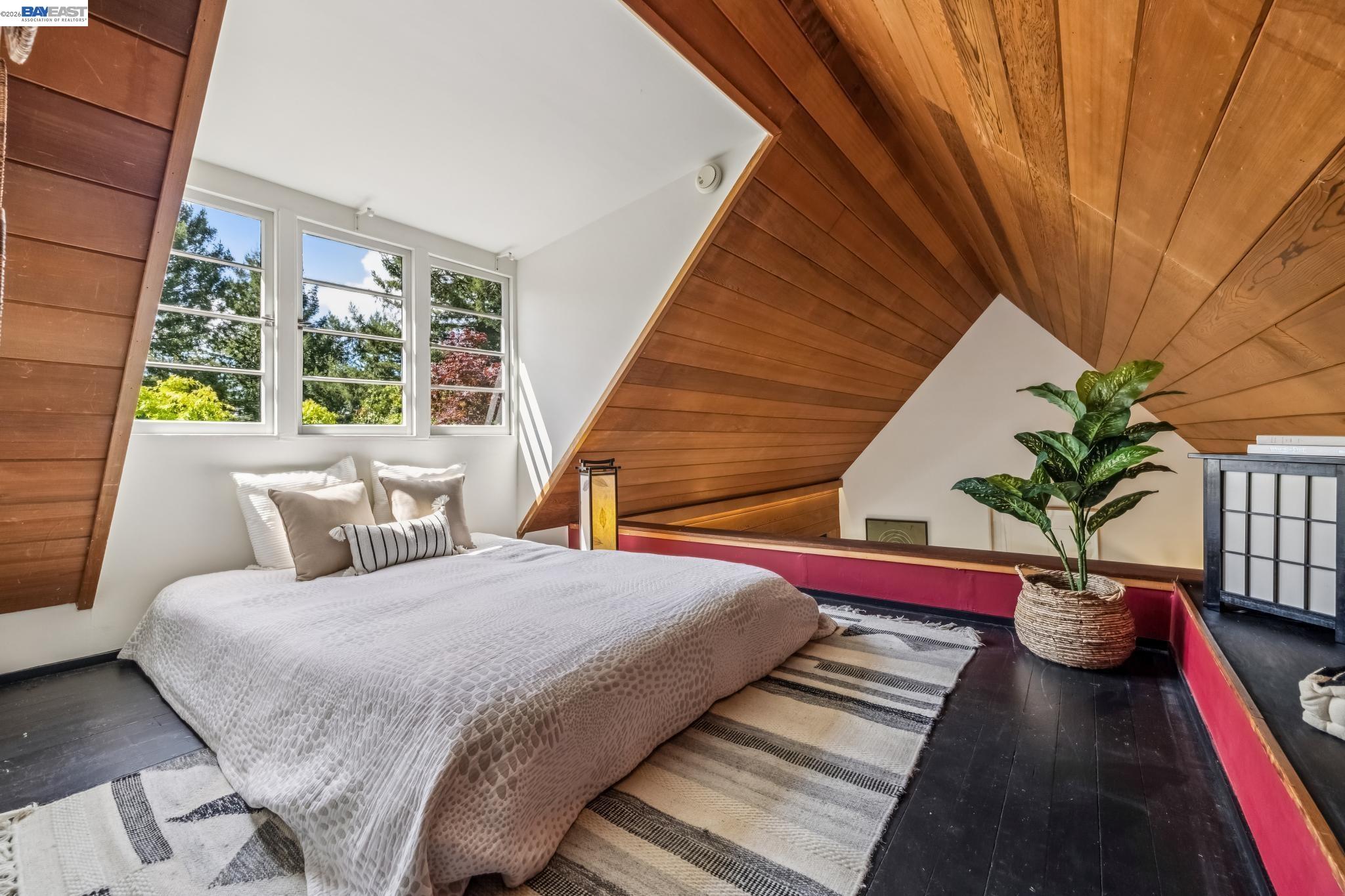 Detail Gallery Image 40 of 60 For 1166 Cragmont Avenue, Berkeley,  CA 94708 - 3 Beds | 3 Baths