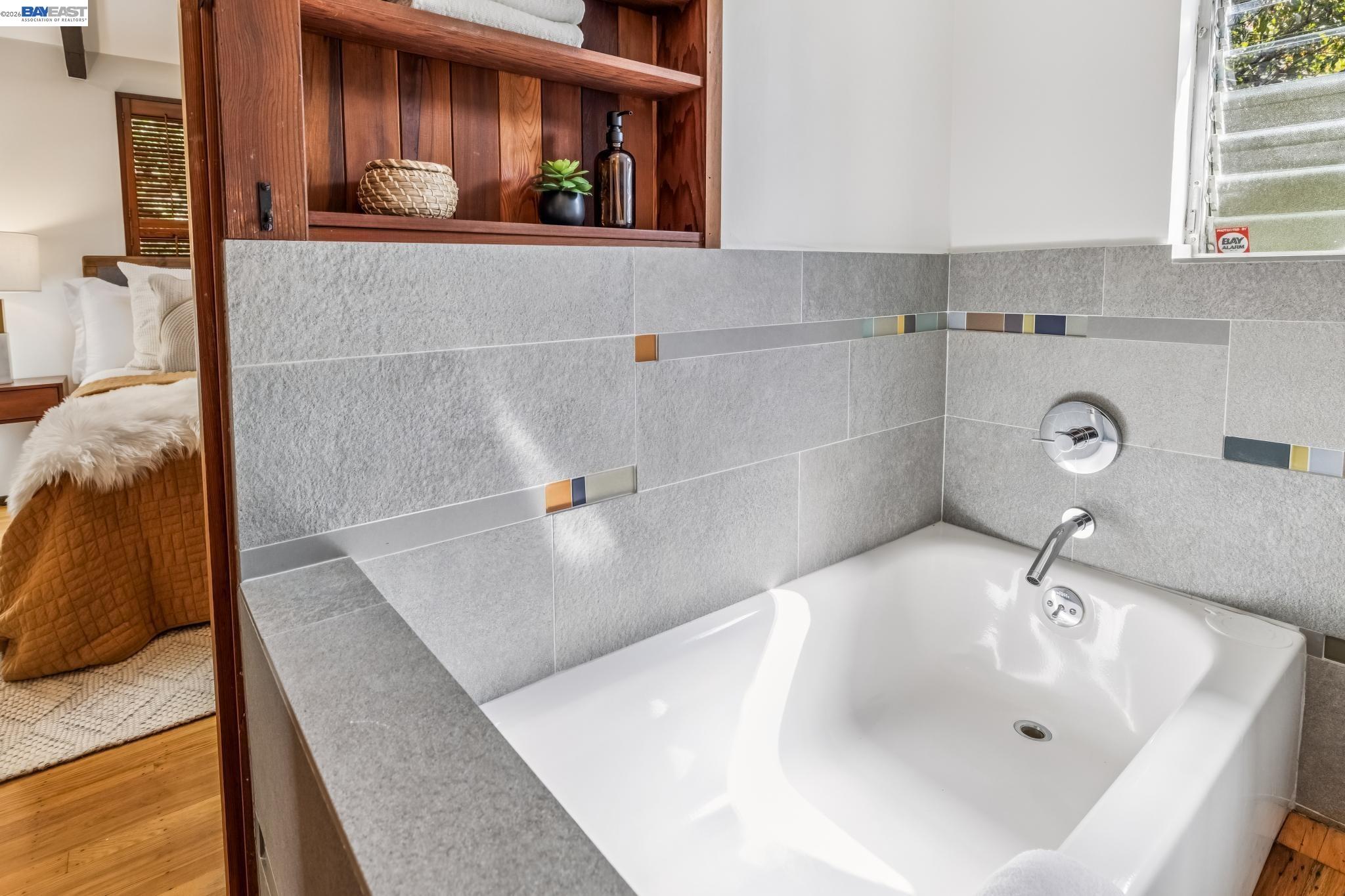 Detail Gallery Image 41 of 60 For 1166 Cragmont Avenue, Berkeley,  CA 94708 - 3 Beds | 3 Baths