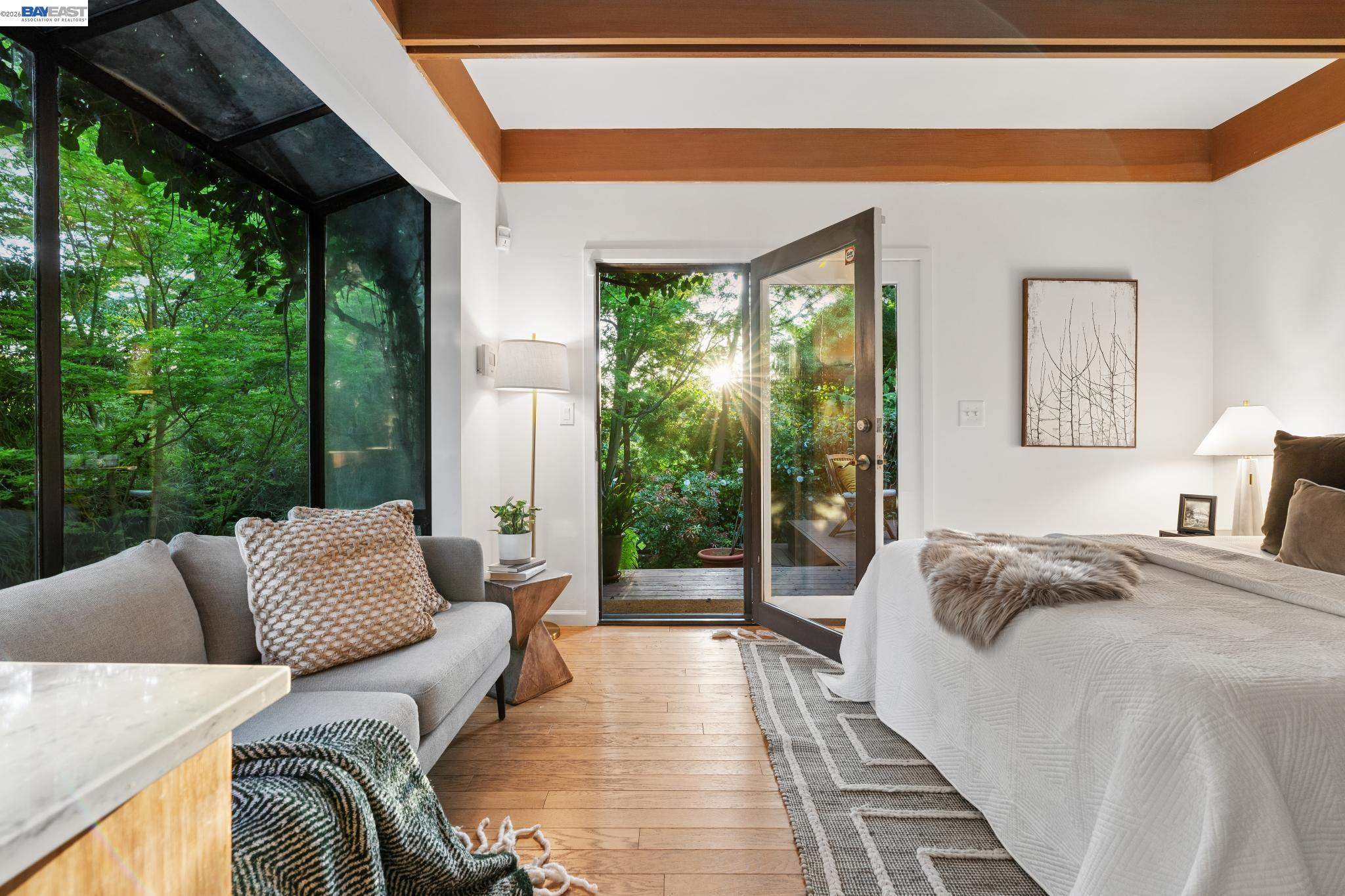 Detail Gallery Image 6 of 60 For 1166 Cragmont Avenue, Berkeley,  CA 94708 - 3 Beds | 3 Baths