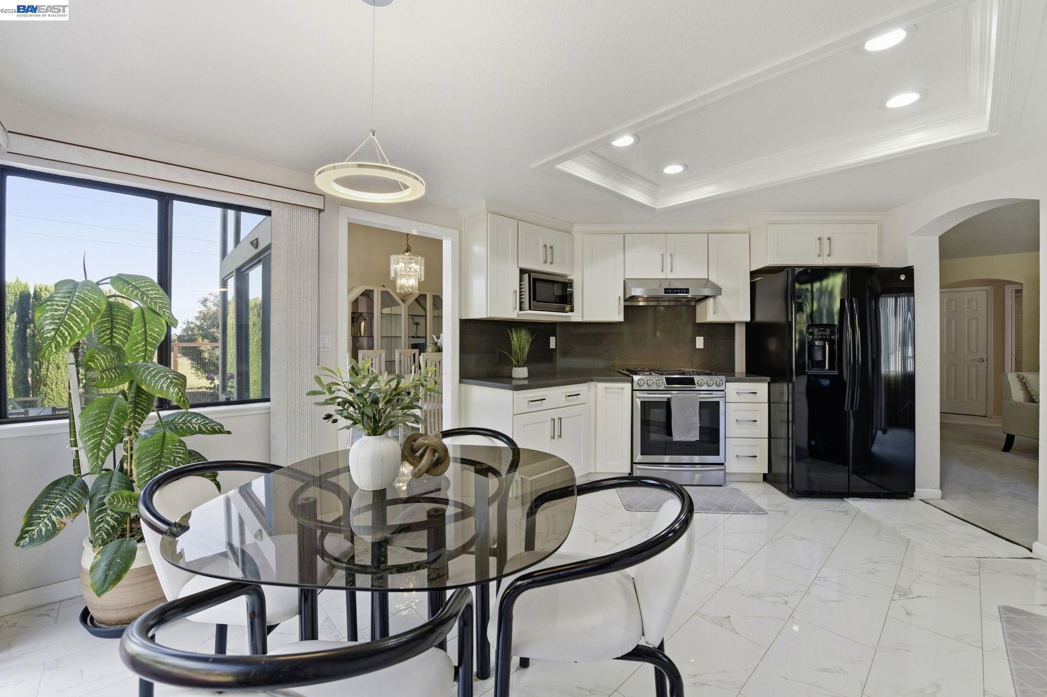 Detail Gallery Image 16 of 44 For 43884 Cameron Hills Drive, Fremont,  CA 94539-5972 - 4 Beds | 2/1 Baths