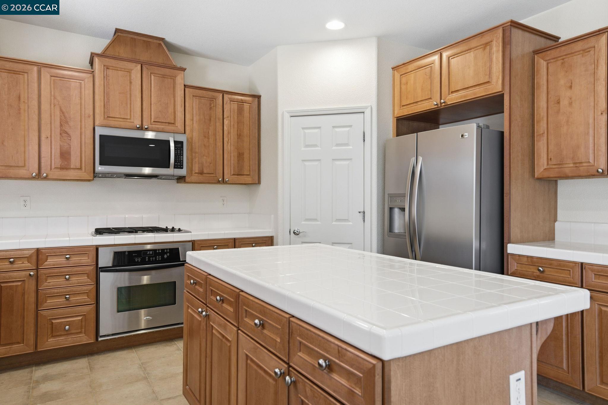 Detail Gallery Image 19 of 60 For 3808 Amerigo Ct, Antioch,  CA 94509 - 3 Beds | 2/1 Baths