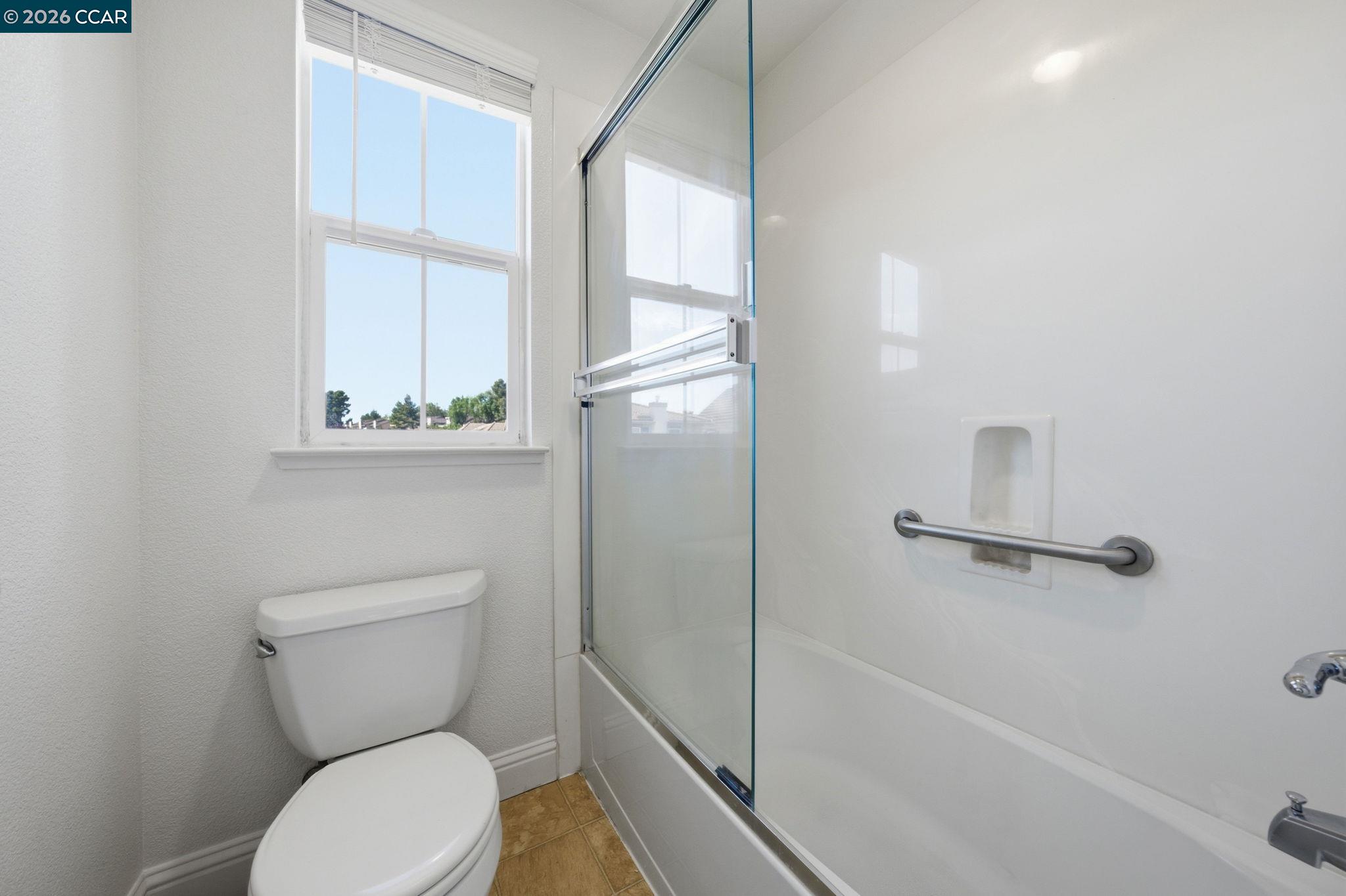 Detail Gallery Image 34 of 60 For 3808 Amerigo Ct, Antioch,  CA 94509 - 3 Beds | 2/1 Baths