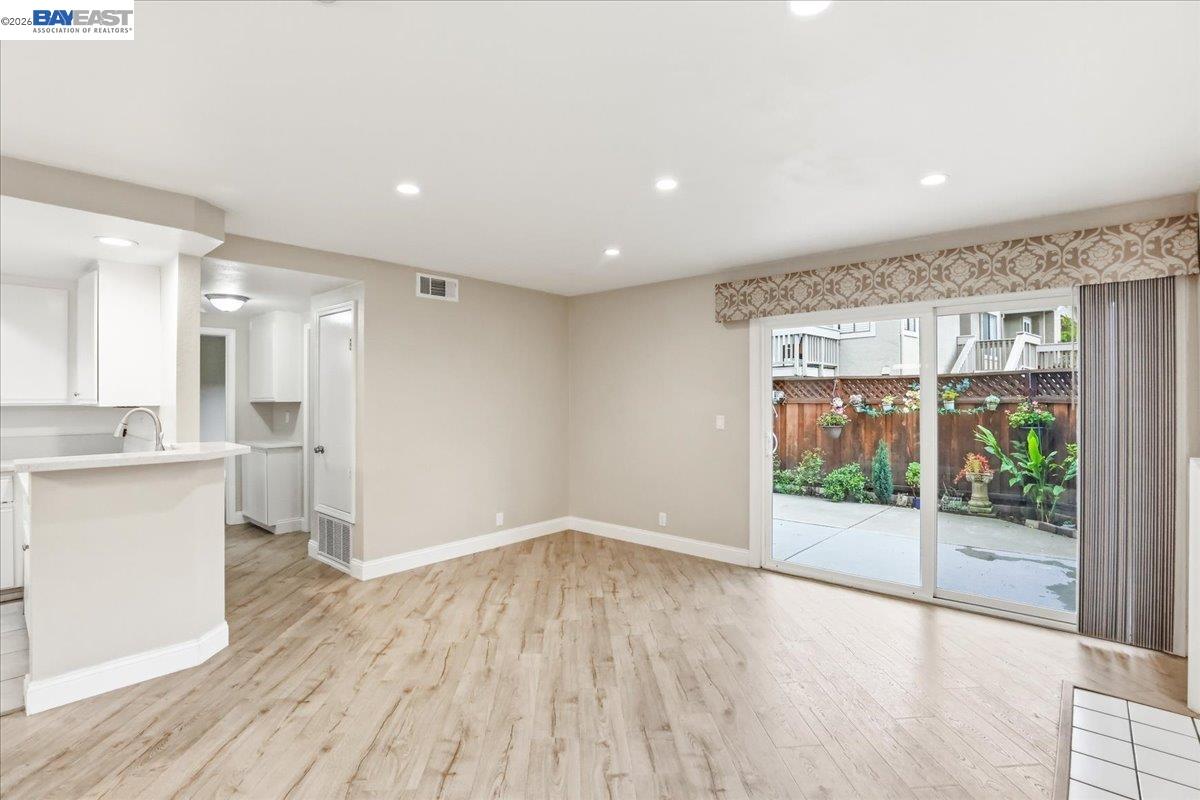 Photo #8: 41131361 Listing: Photo #8