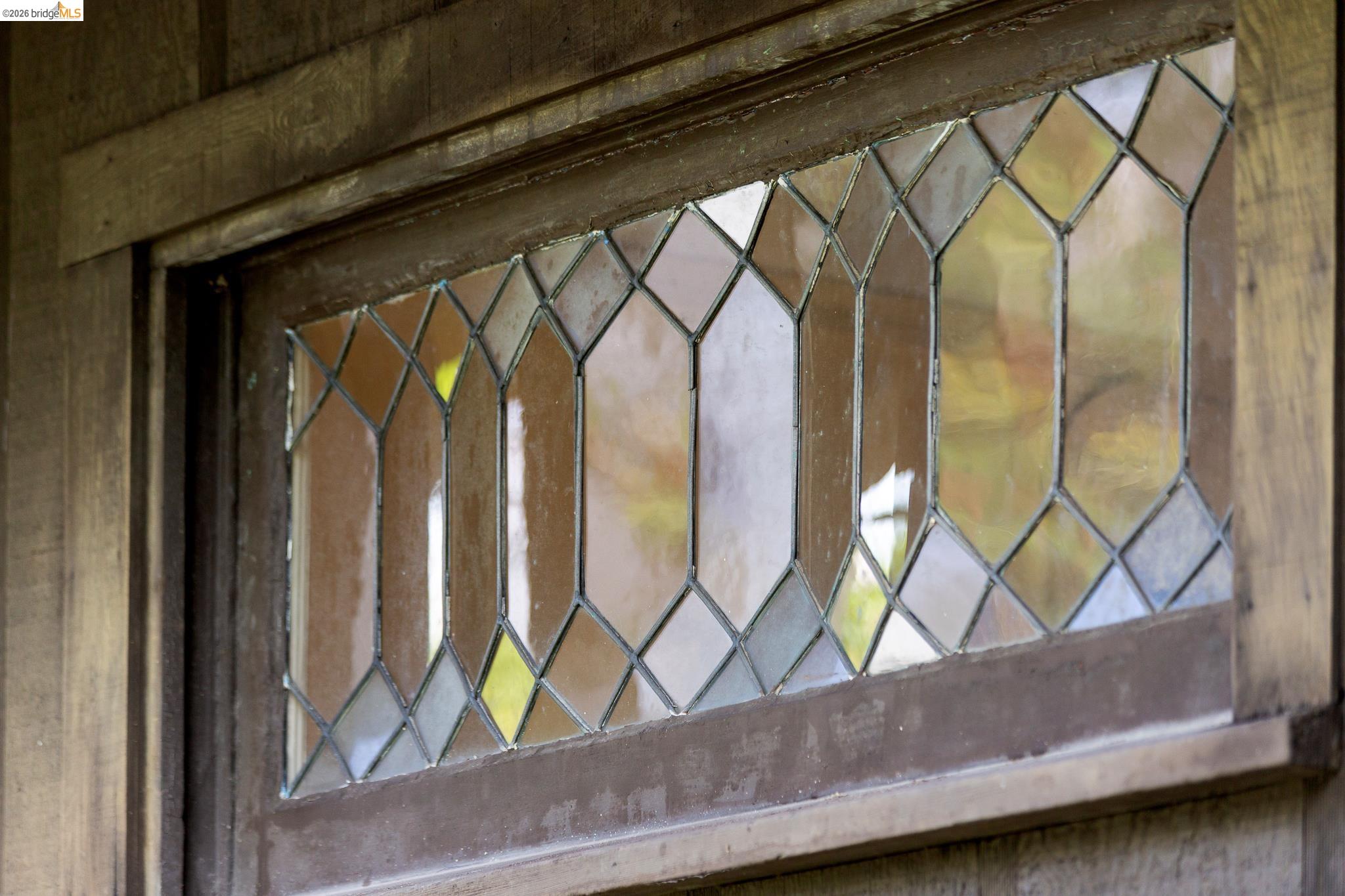 Detail Gallery Image 3 of 25 For 42 Linda Ave, Oakland,  CA 94611 - 3 Beds | 1/1 Baths