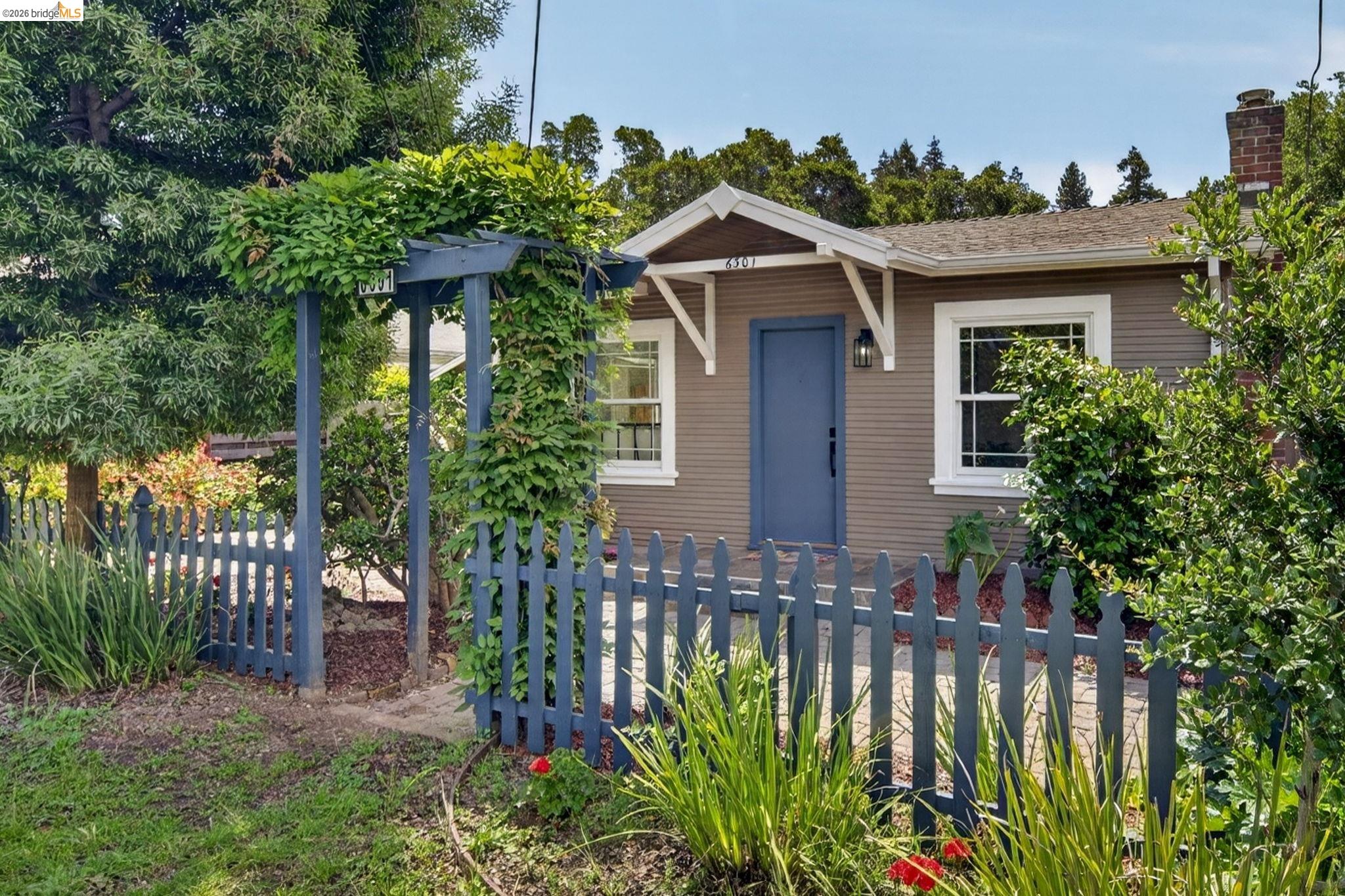 Front Image Thumbnail for EB41131370