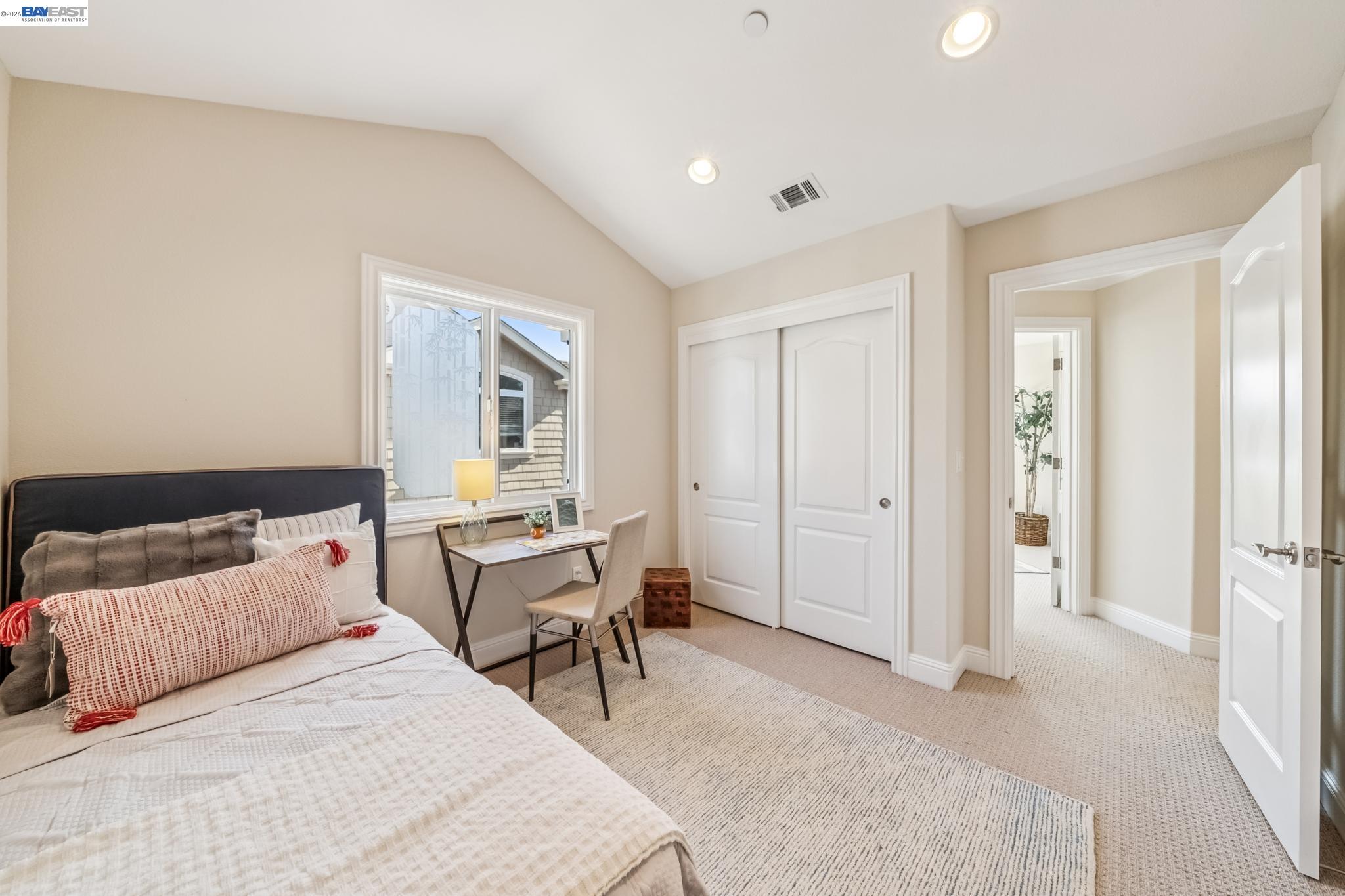 Detail Gallery Image 25 of 34 For 829 Lippert Pl, Santa Clara,  CA 95050 - 3 Beds | 2/1 Baths