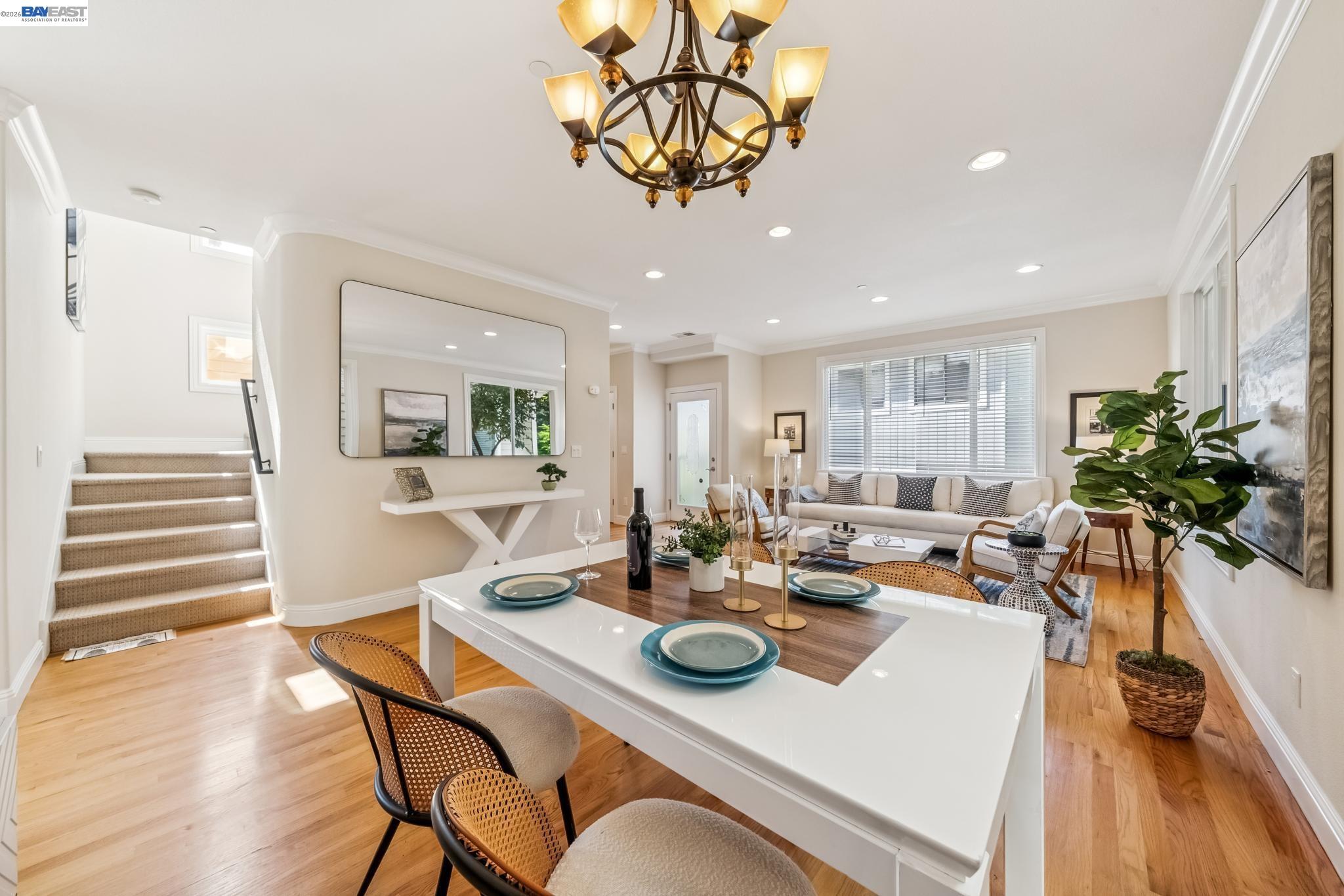 Detail Gallery Image 8 of 34 For 829 Lippert Pl, Santa Clara,  CA 95050 - 3 Beds | 2/1 Baths