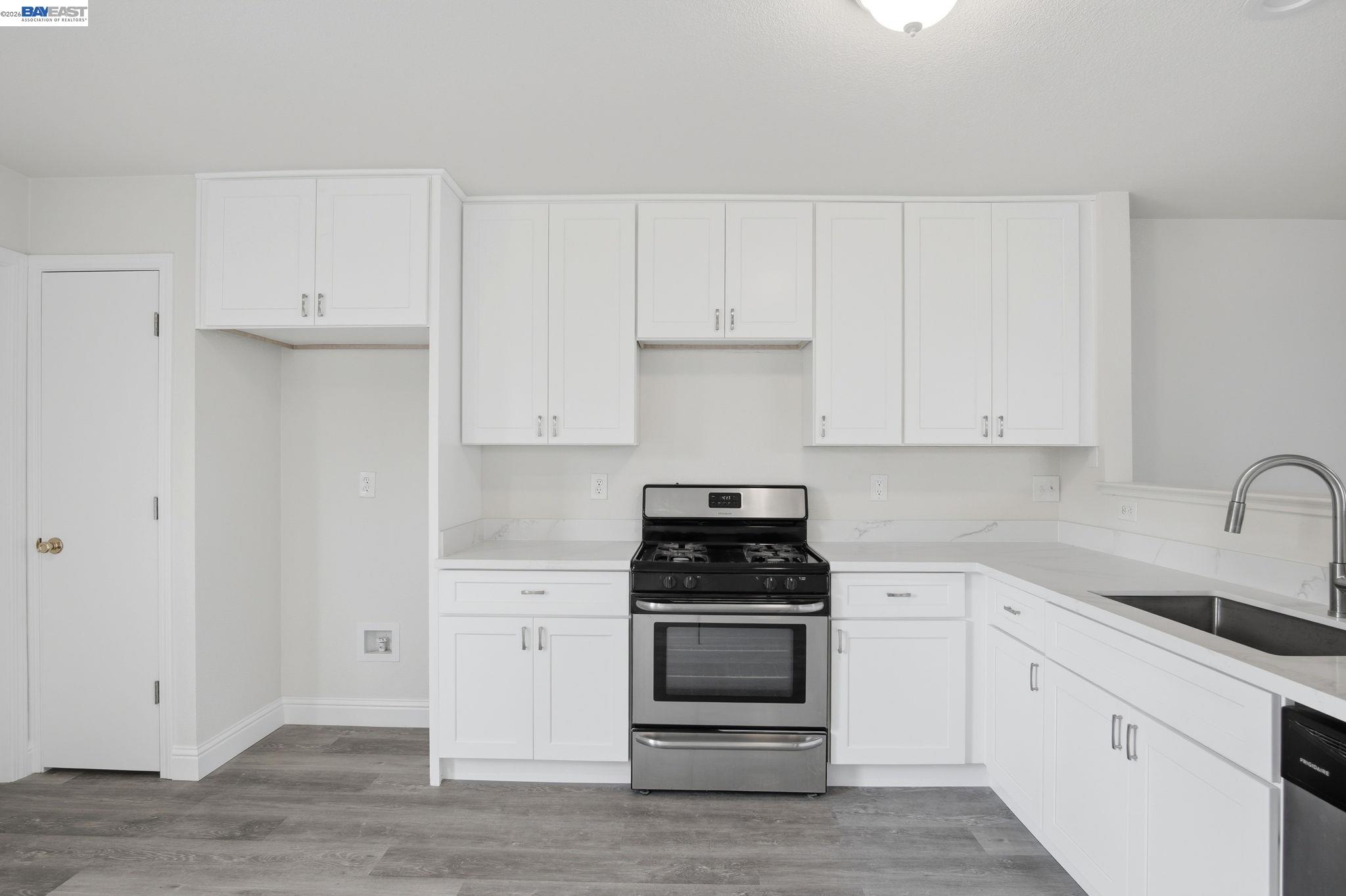 Detail Gallery Image 6 of 14 For 444 Red Robin, Patterson,  CA 95363 - 3 Beds | 2 Baths