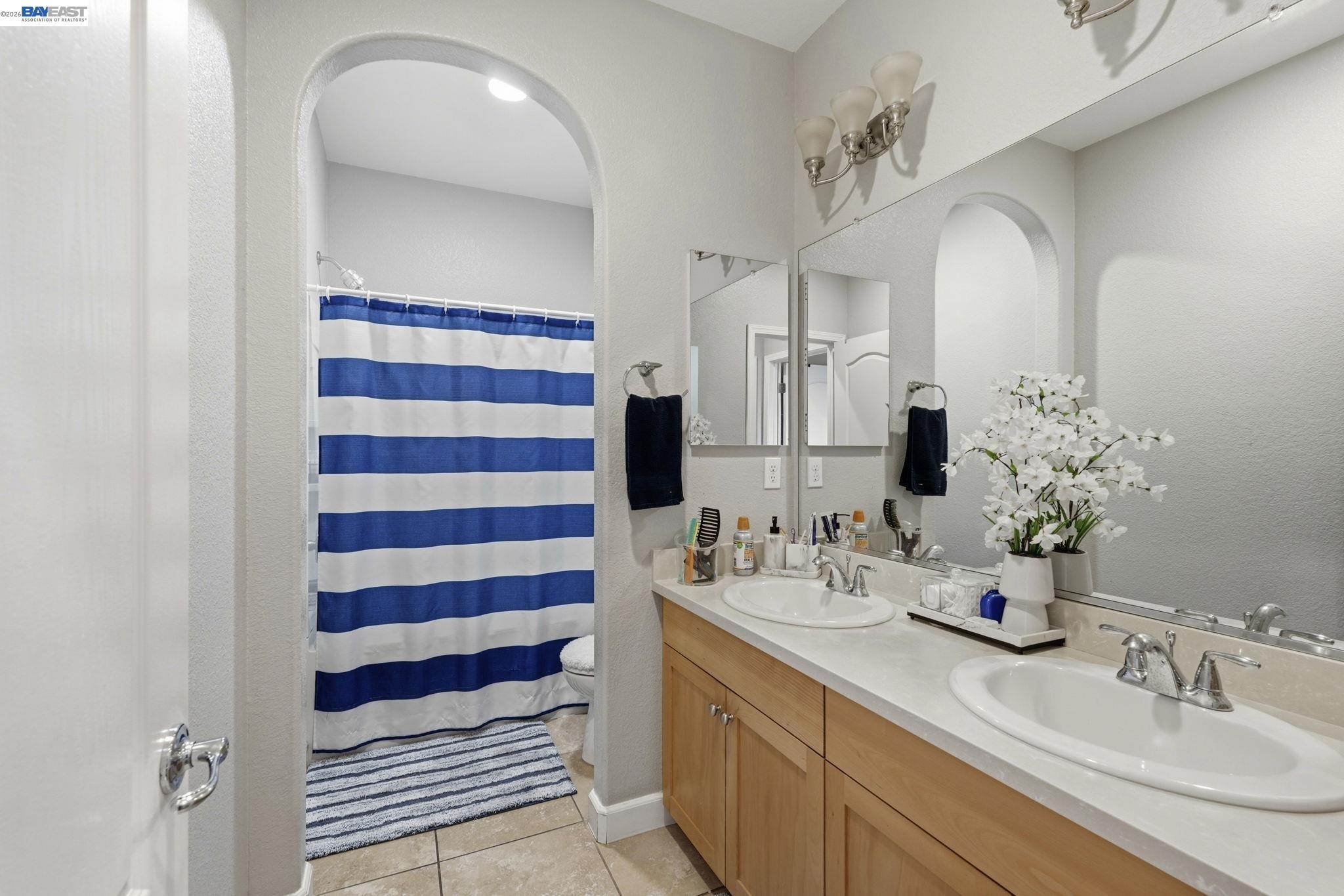 Detail Gallery Image 20 of 24 For 1176 Duomo Way, Manteca,  CA 95337 - 4 Beds | 3/1 Baths