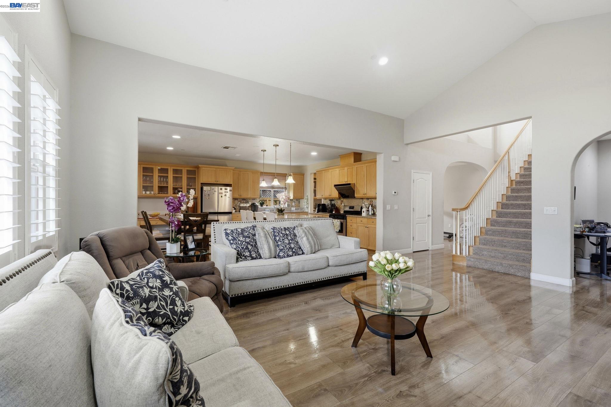 Detail Gallery Image 3 of 24 For 1176 Duomo Way, Manteca,  CA 95337 - 4 Beds | 3/1 Baths