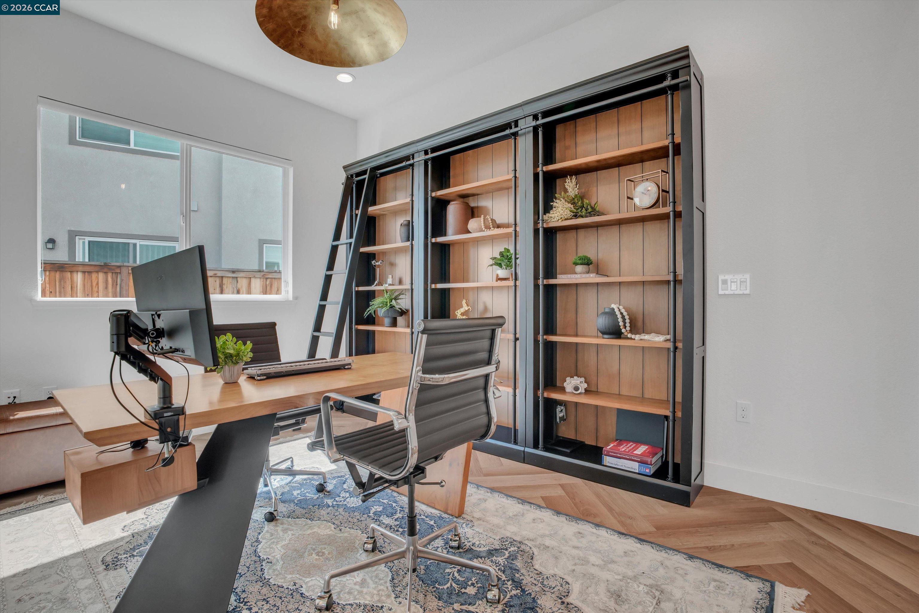 Detail Gallery Image 12 of 67 For 3368 Mulholland Dr, Lathrop,  CA 95330 - 5 Beds | 4/1 Baths