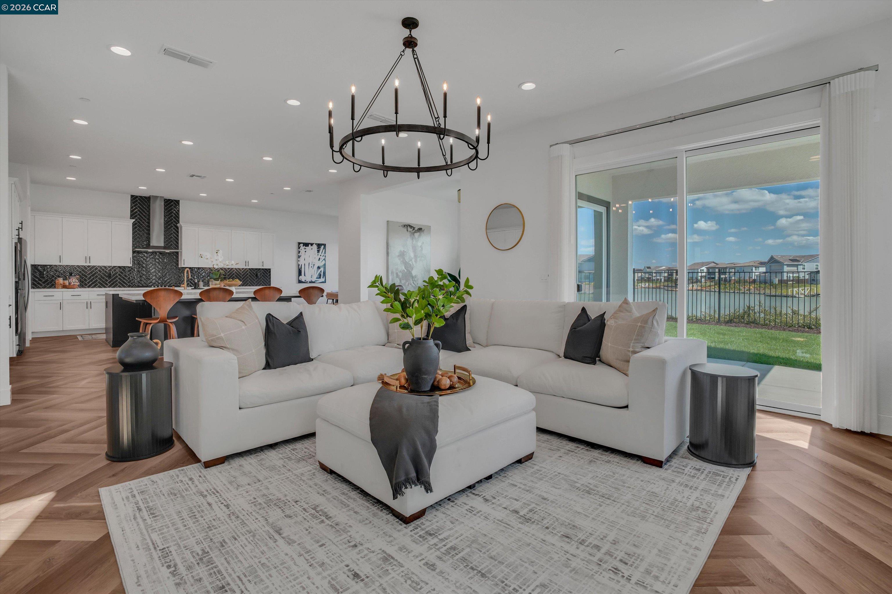 Detail Gallery Image 14 of 67 For 3368 Mulholland Dr, Lathrop,  CA 95330 - 5 Beds | 4/1 Baths