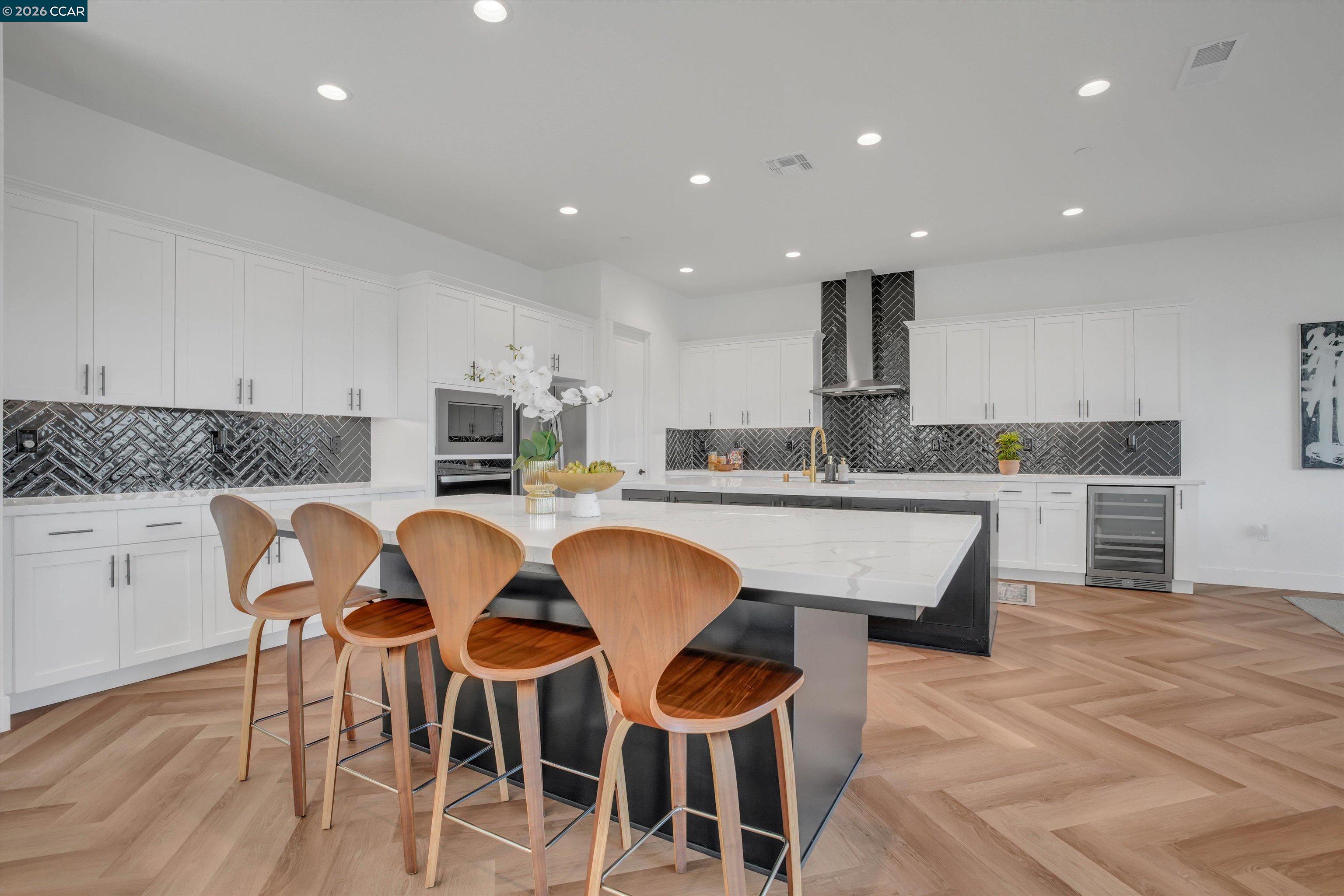 Detail Gallery Image 17 of 67 For 3368 Mulholland Dr, Lathrop,  CA 95330 - 5 Beds | 4/1 Baths