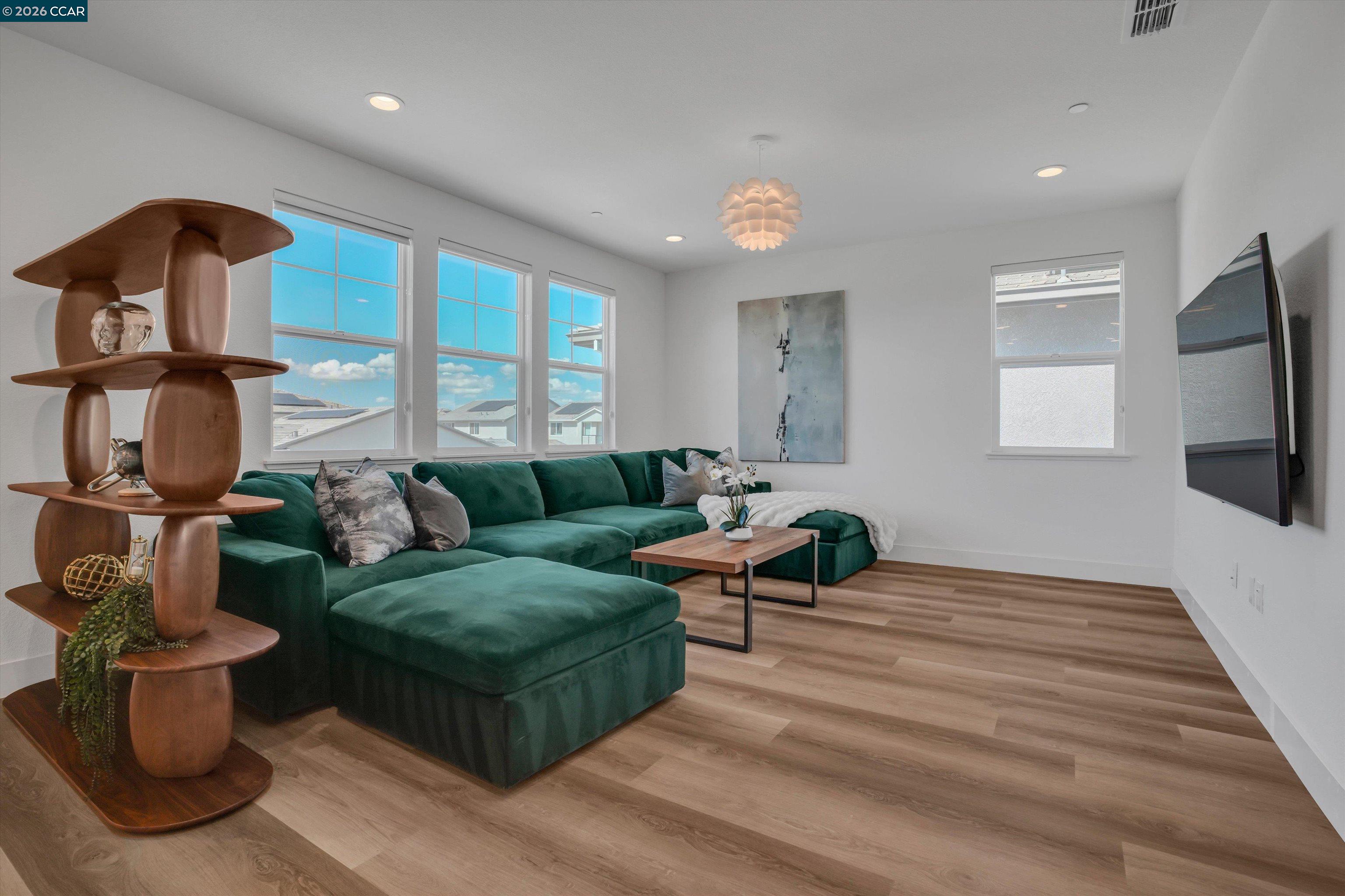 Detail Gallery Image 38 of 67 For 3368 Mulholland Dr, Lathrop,  CA 95330 - 5 Beds | 4/1 Baths